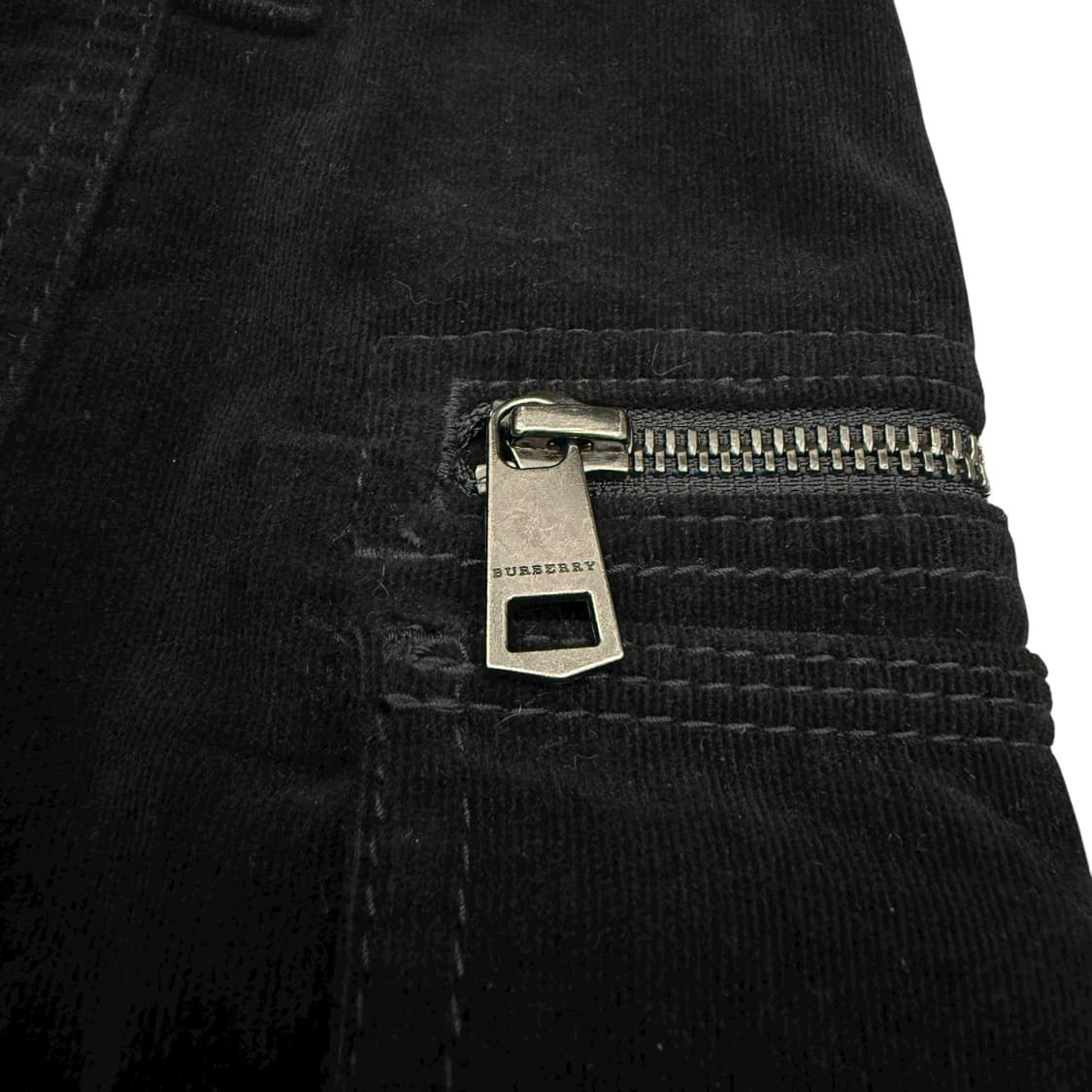 버버리 블랙 코듀로이 포켓 미디스커트 상품이미지4