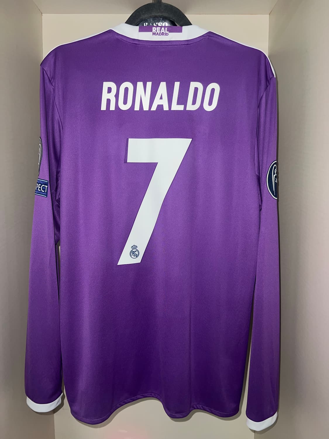 16-17 레알 마드리드 어웨이 호날두 긴팔 유니폼 상품이미지5
