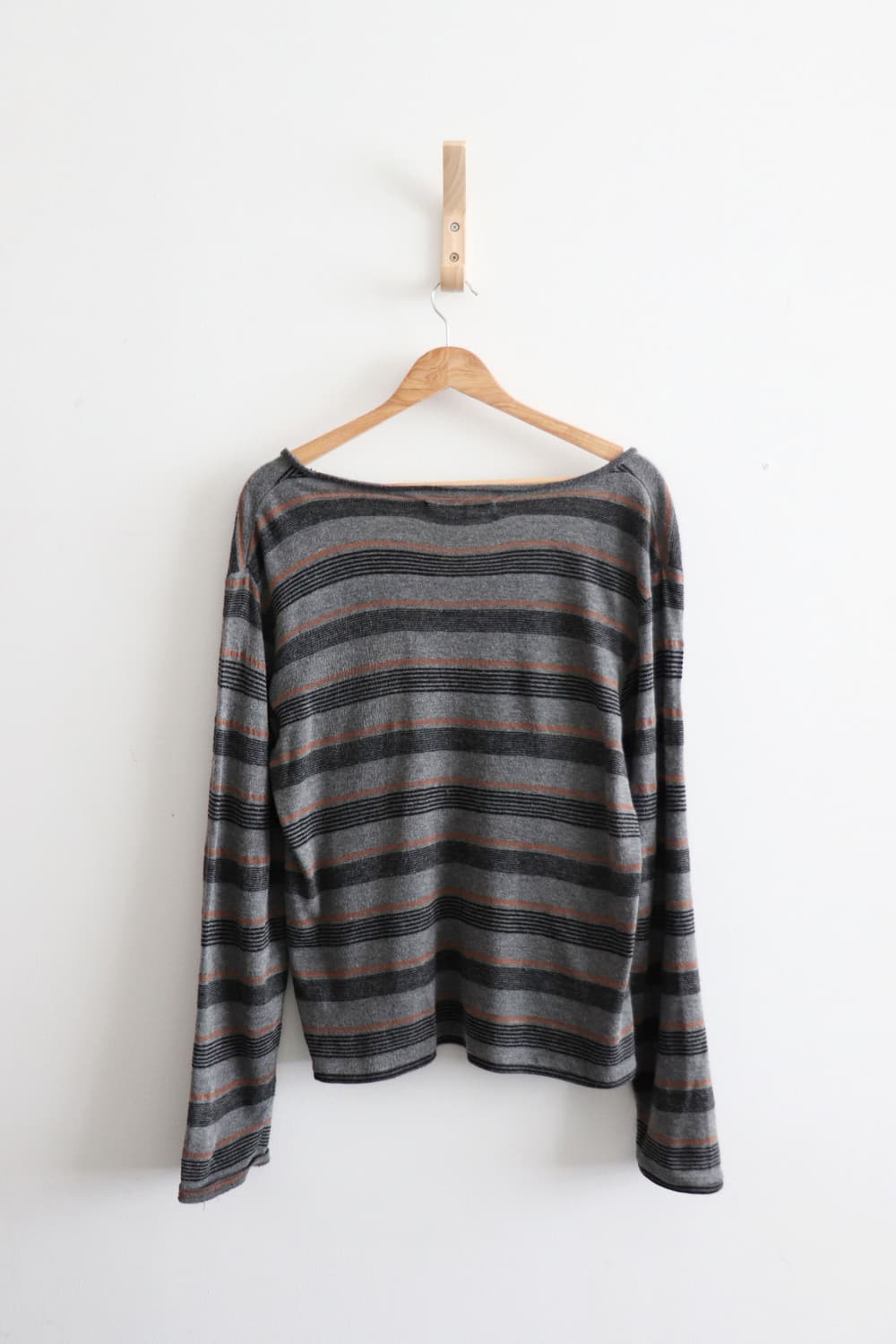 VEVS stripe V-neck cardigan 상품이미지5