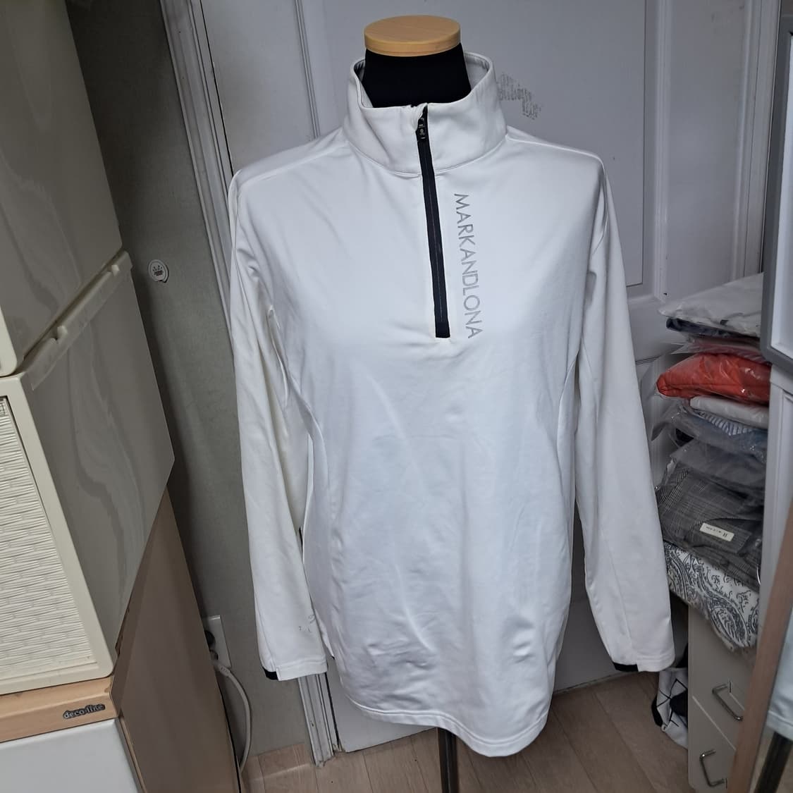 마크앤로나 정품 남성 골프 하프 집업 티셔츠 M 상품이미지1