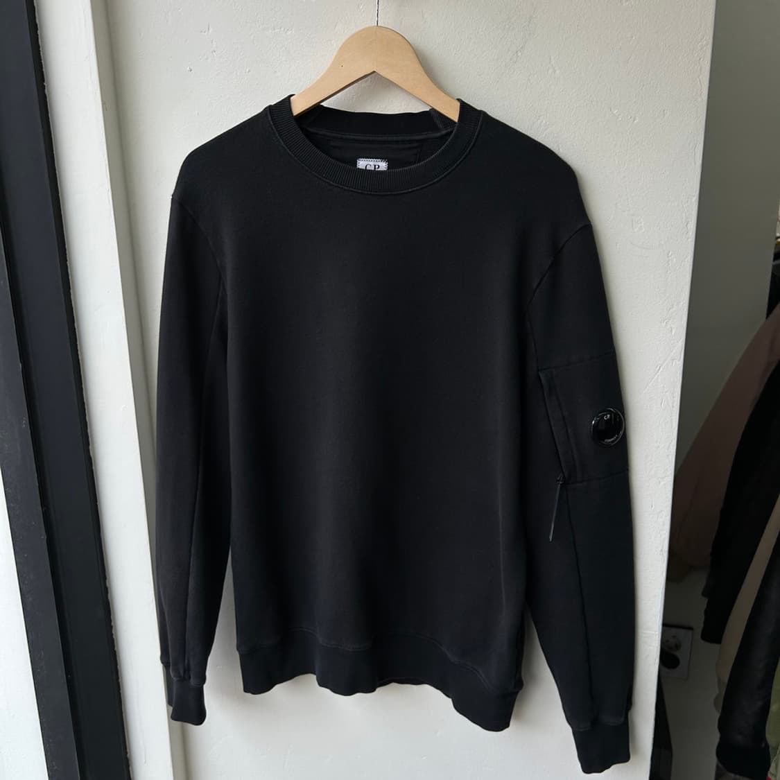 16450 - C.P 컴퍼니 렌즈 맨투맨 상품이미지2