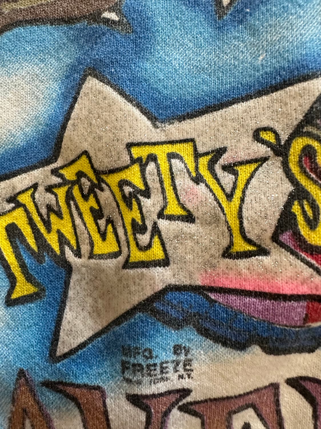 90s Looney Tunes 'Tweety' AOP Sweatshirt 상품이미지5