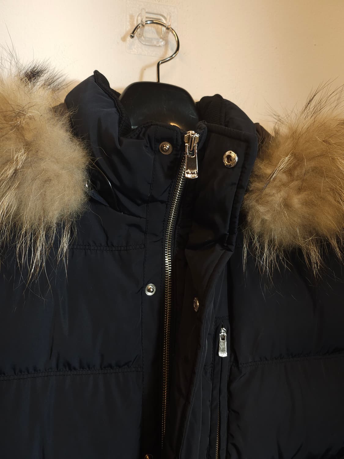 루이까스텔 라쿤털 다운패딩 블랙 105 XL 상품이미지4