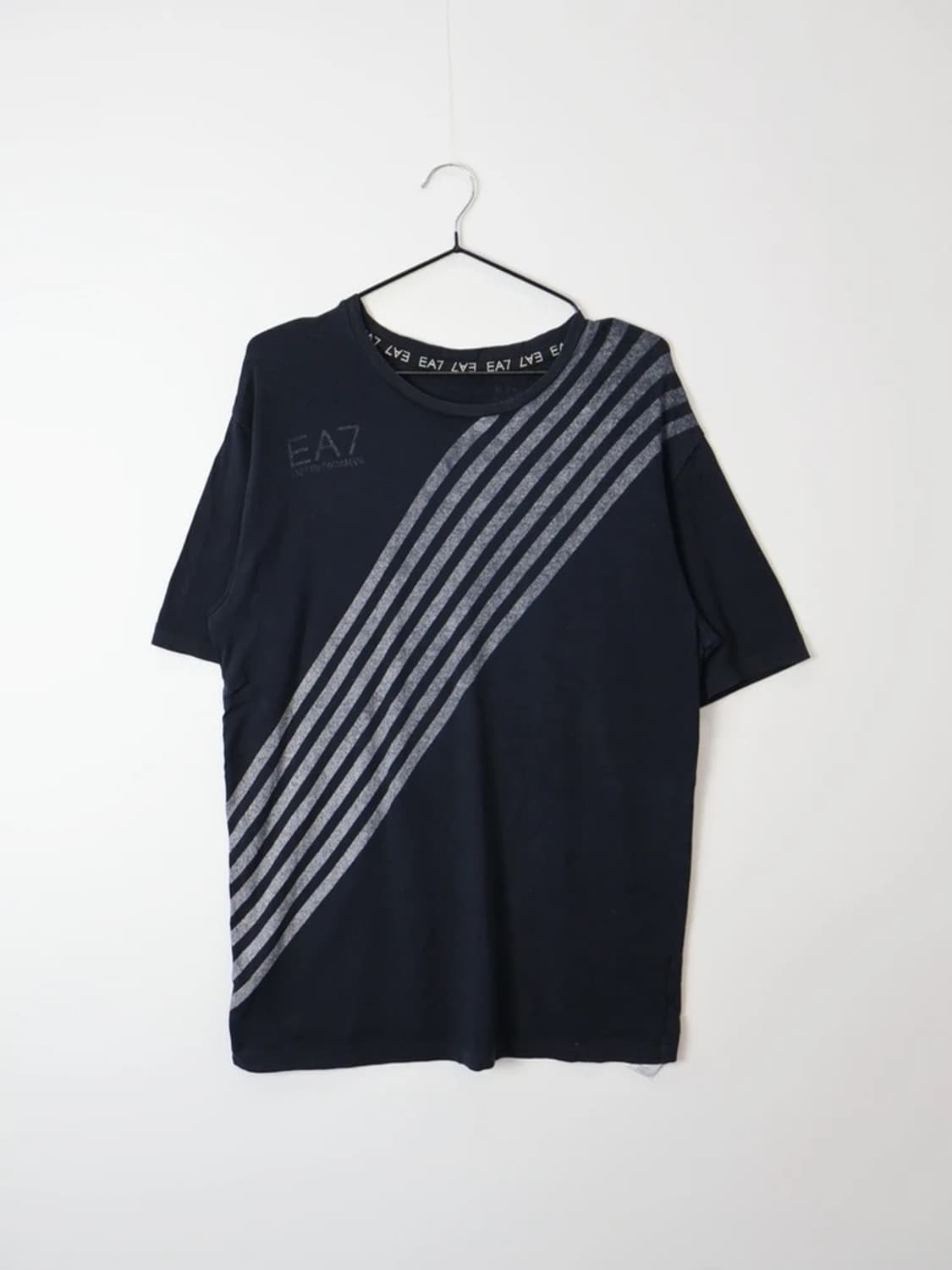 EA7 Emporio Armani Stripe Logo Tee 상품이미지4