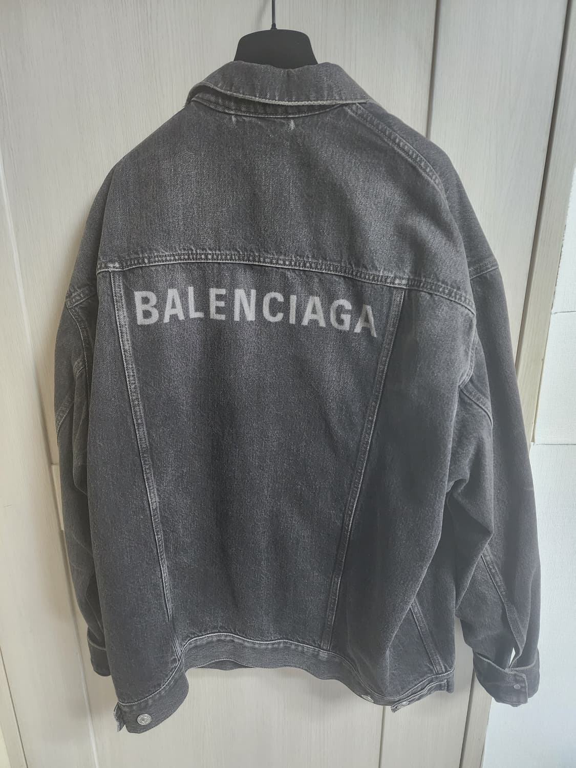 발렌시아가 데님 흑청 자켓 상품이미지1