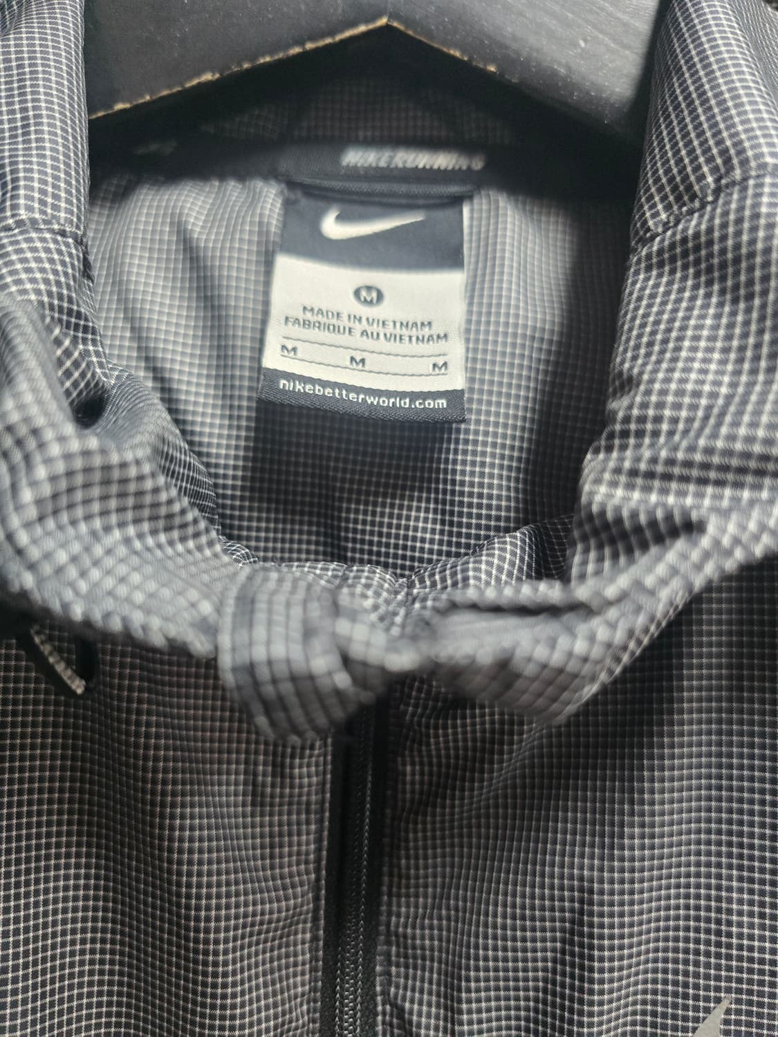 나이키 경량 바람막이 M 상품이미지2