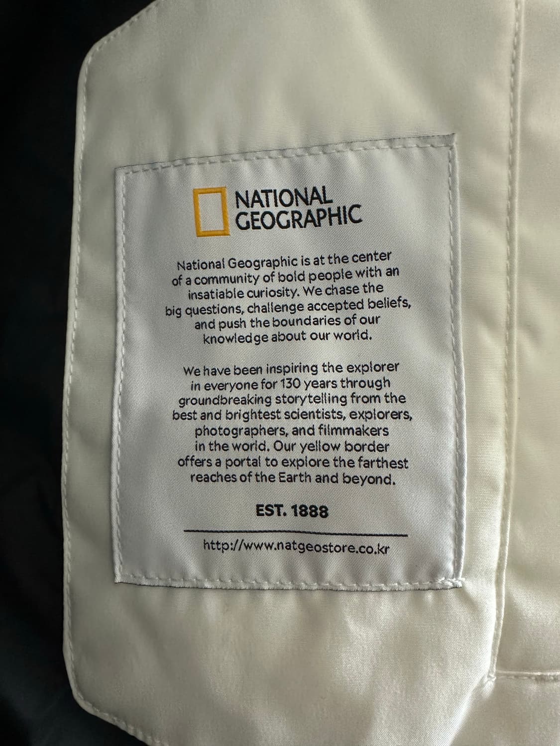 내셔널지오그래픽 숏패딩 타루가 화이트 s 상품이미지3