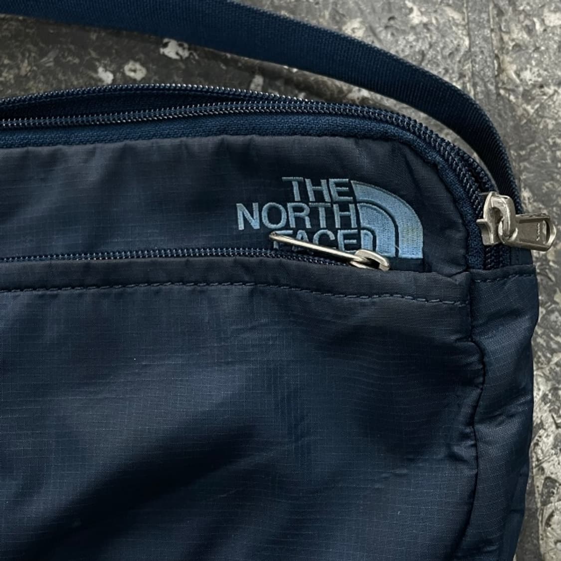 노스페이스 크로스백  상품이미지2