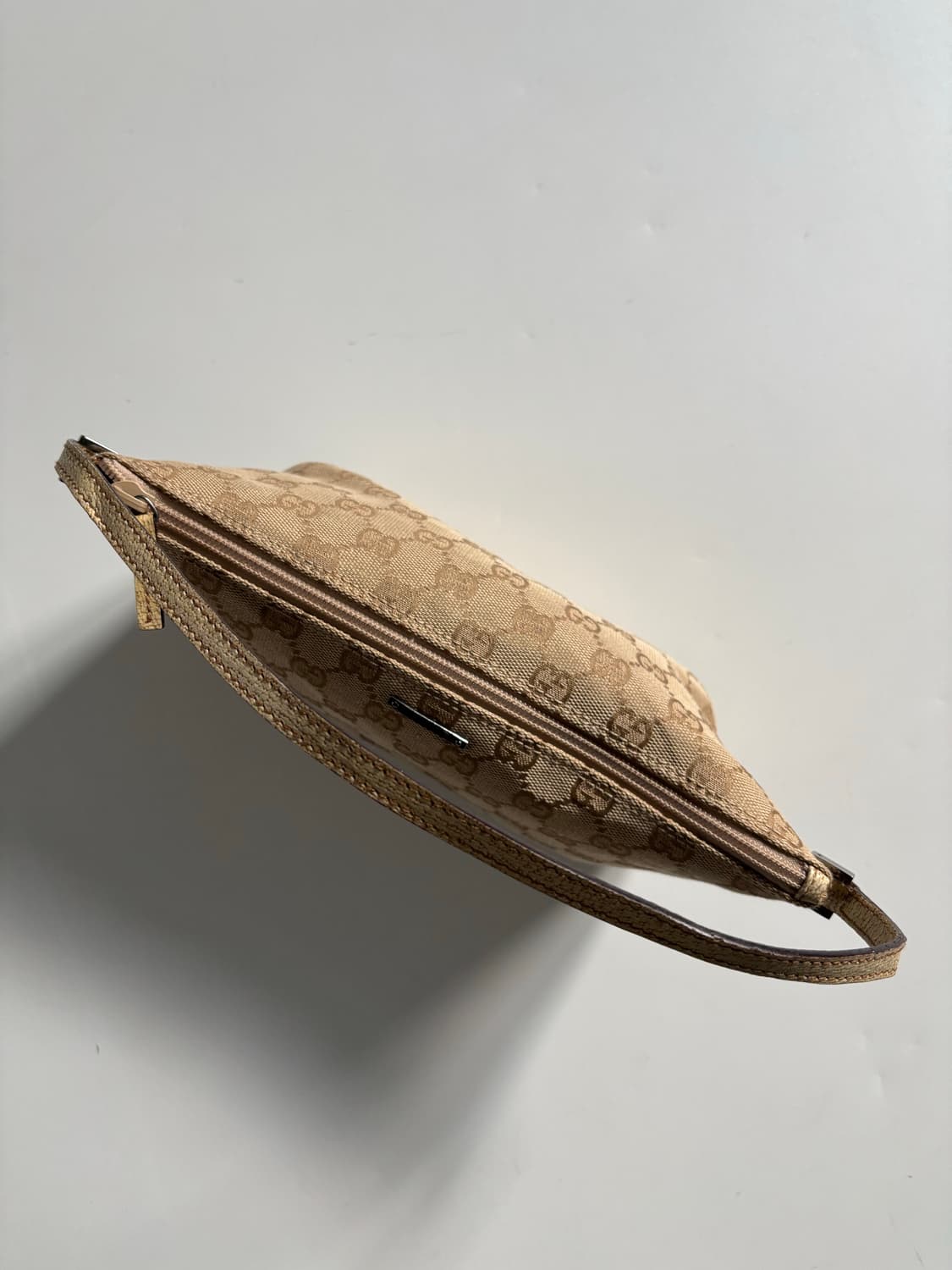 Gucci 구찌 GG로고 베이지 핸드백  상품이미지4