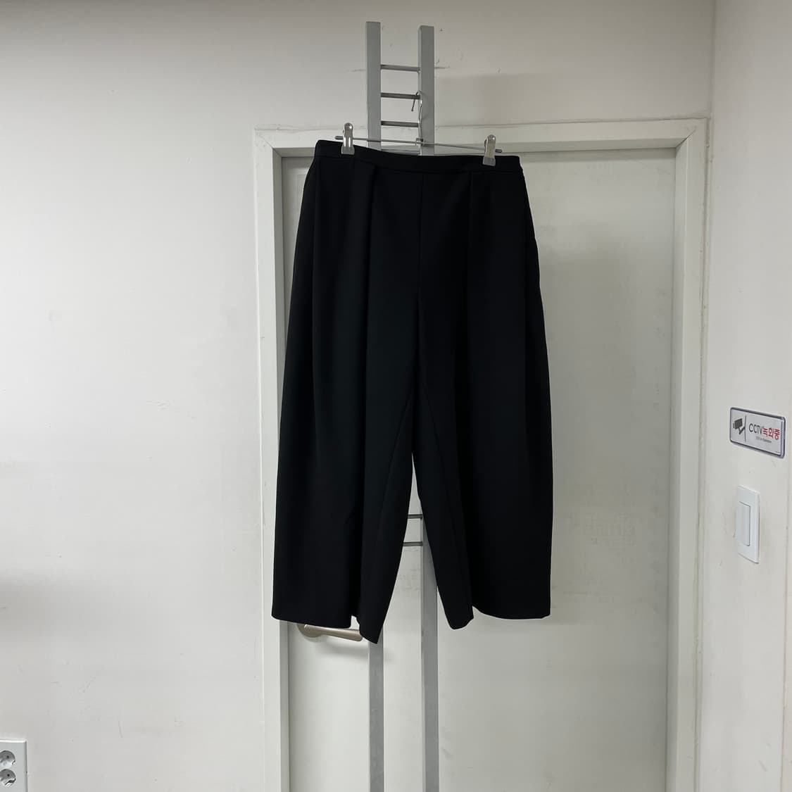 N21 누메로벤투노 블랙 와이드 팬츠 40(W) 상품이미지1