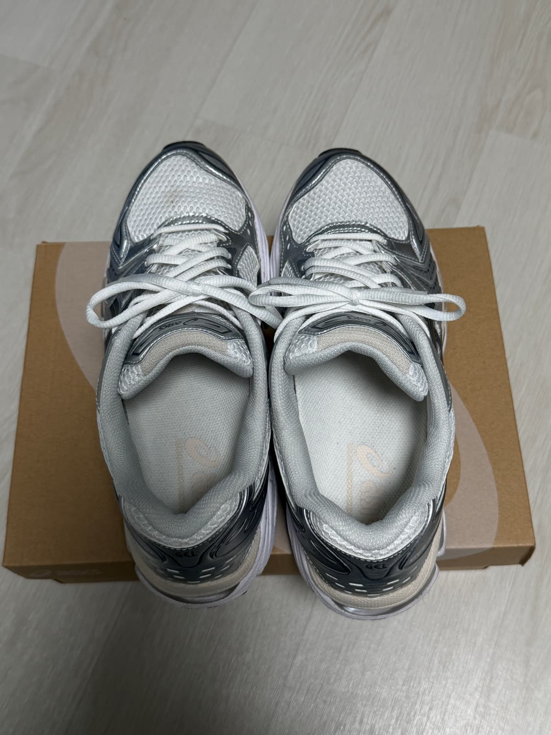 아식스 젤카야노14 화이트:그래파이트 그레이 상품이미지2