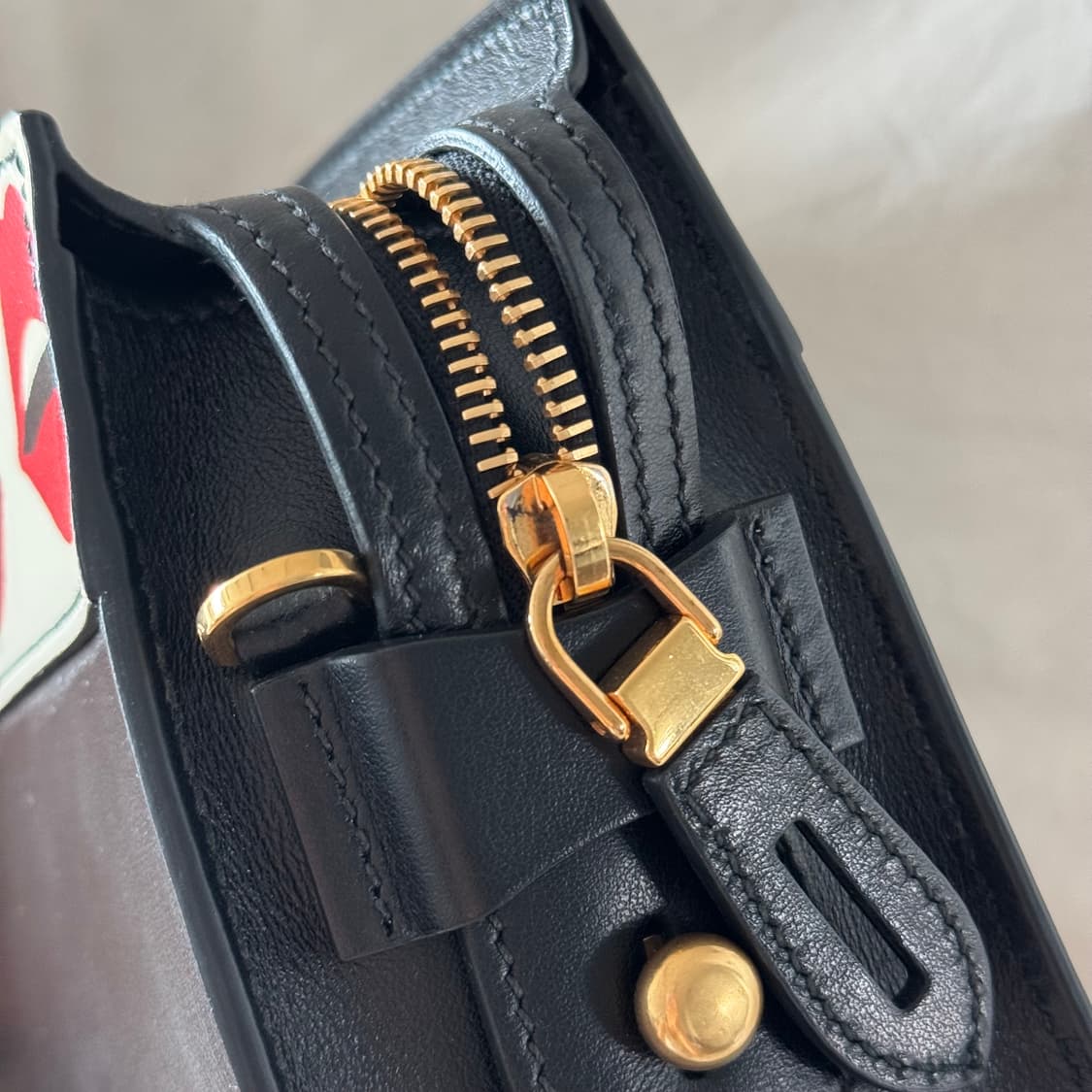 프라다 크로스백 상품이미지4