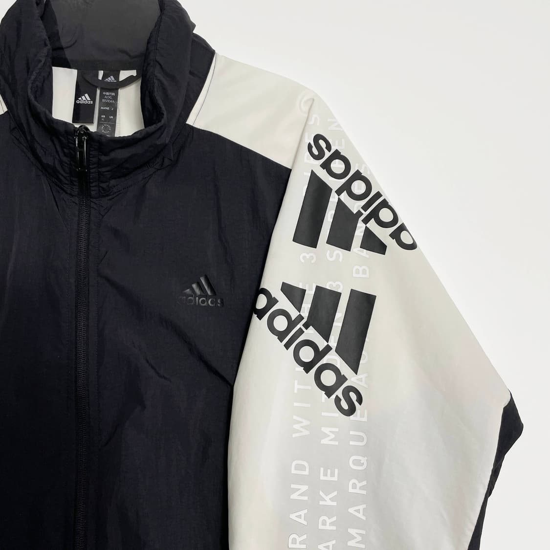 B1 아디다스 빅로고 우븐 바람막이 자켓 105사이즈 상품이미지4