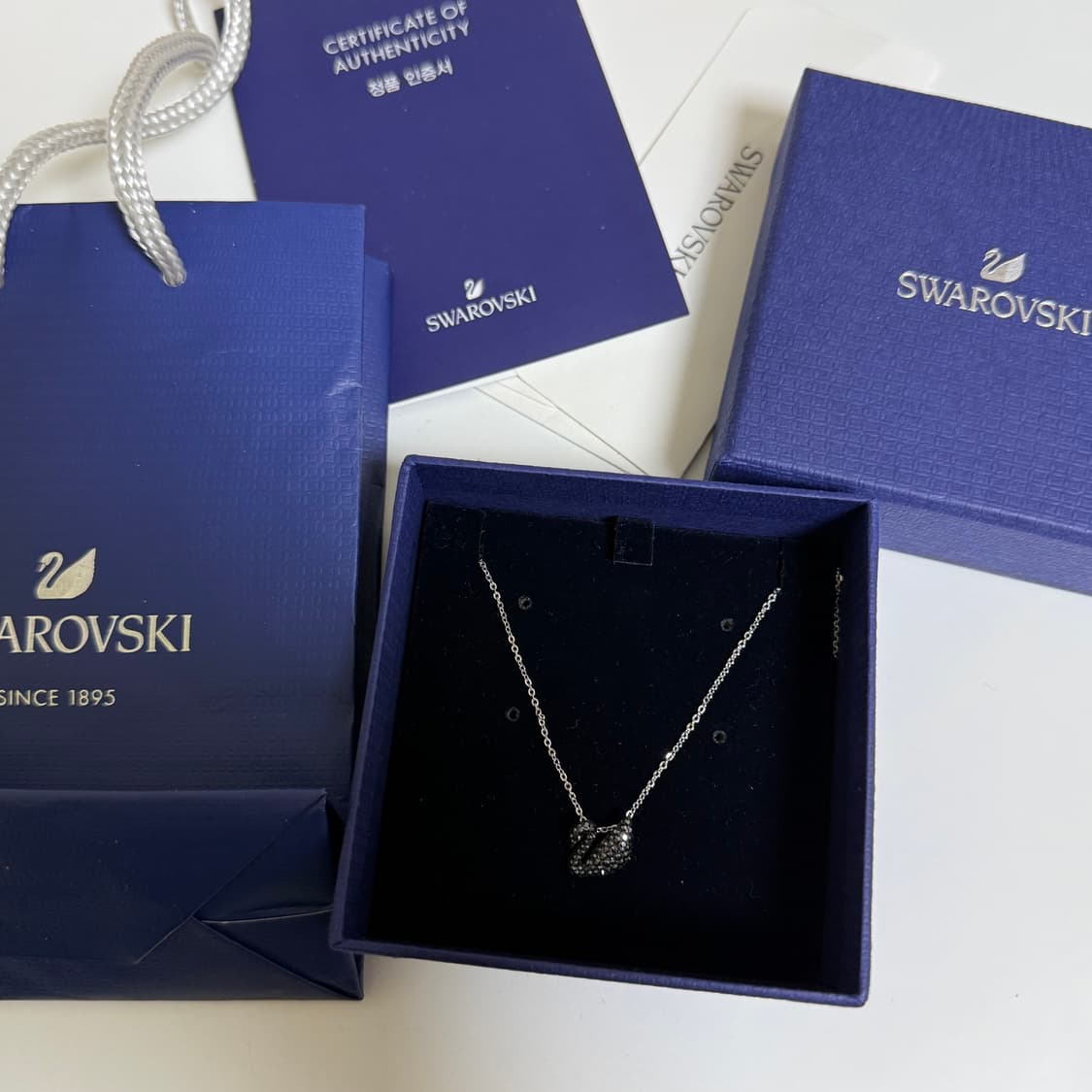 스와로브스키 목걸이 Iconic Swan Small 실버 상품이미지2