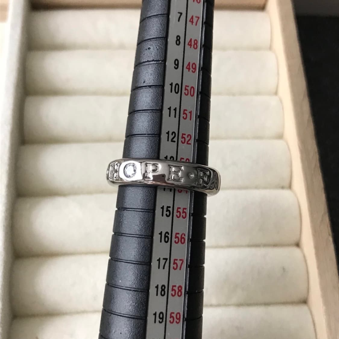 비비안 웨스트우드 아카이브 레터링 orb 각인링 반지 상품이미지4