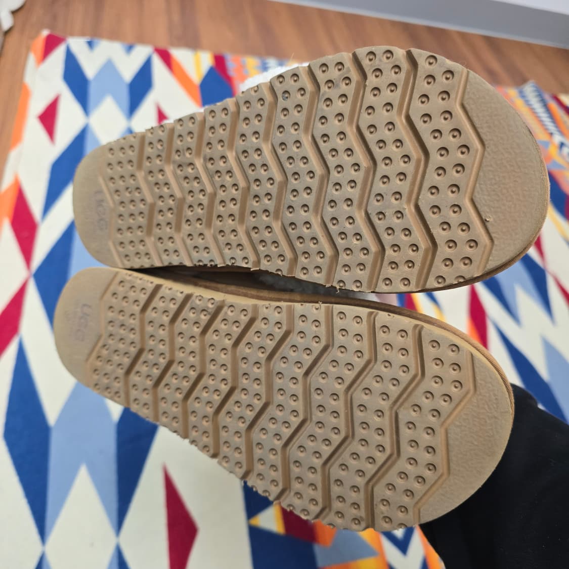 UGG 어그 슬리퍼 브라운 상품이미지5