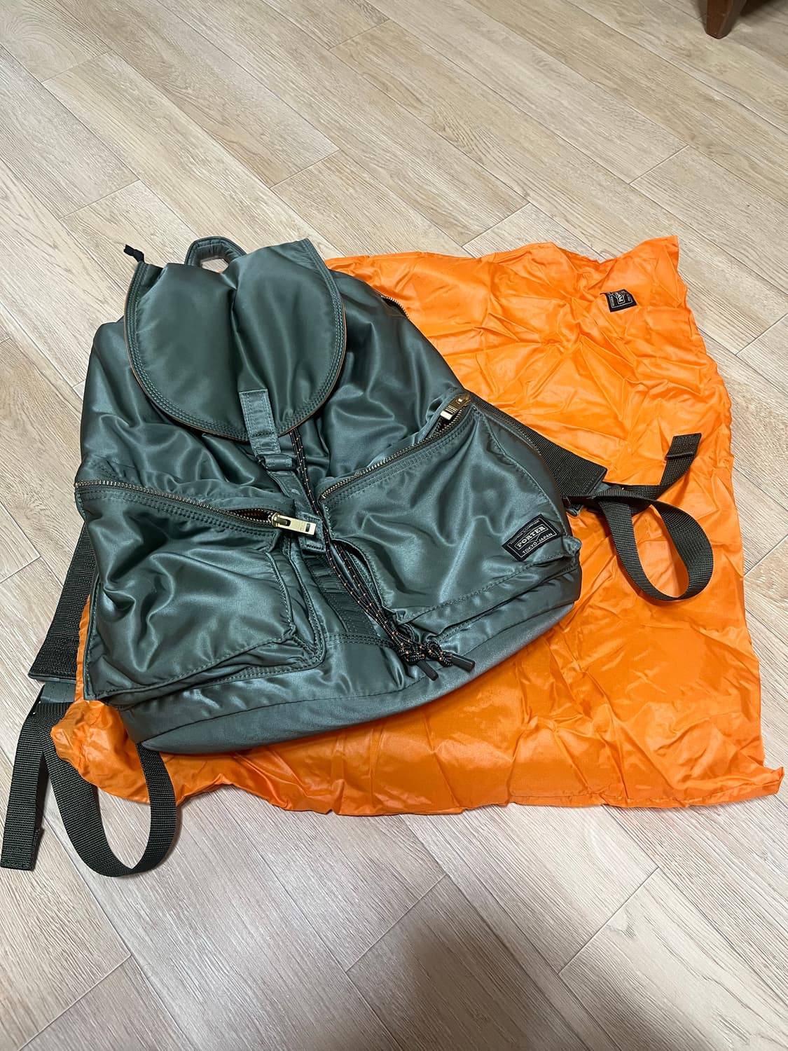 포터 뉴 탱커 백팩 세이지 그린 상품이미지1