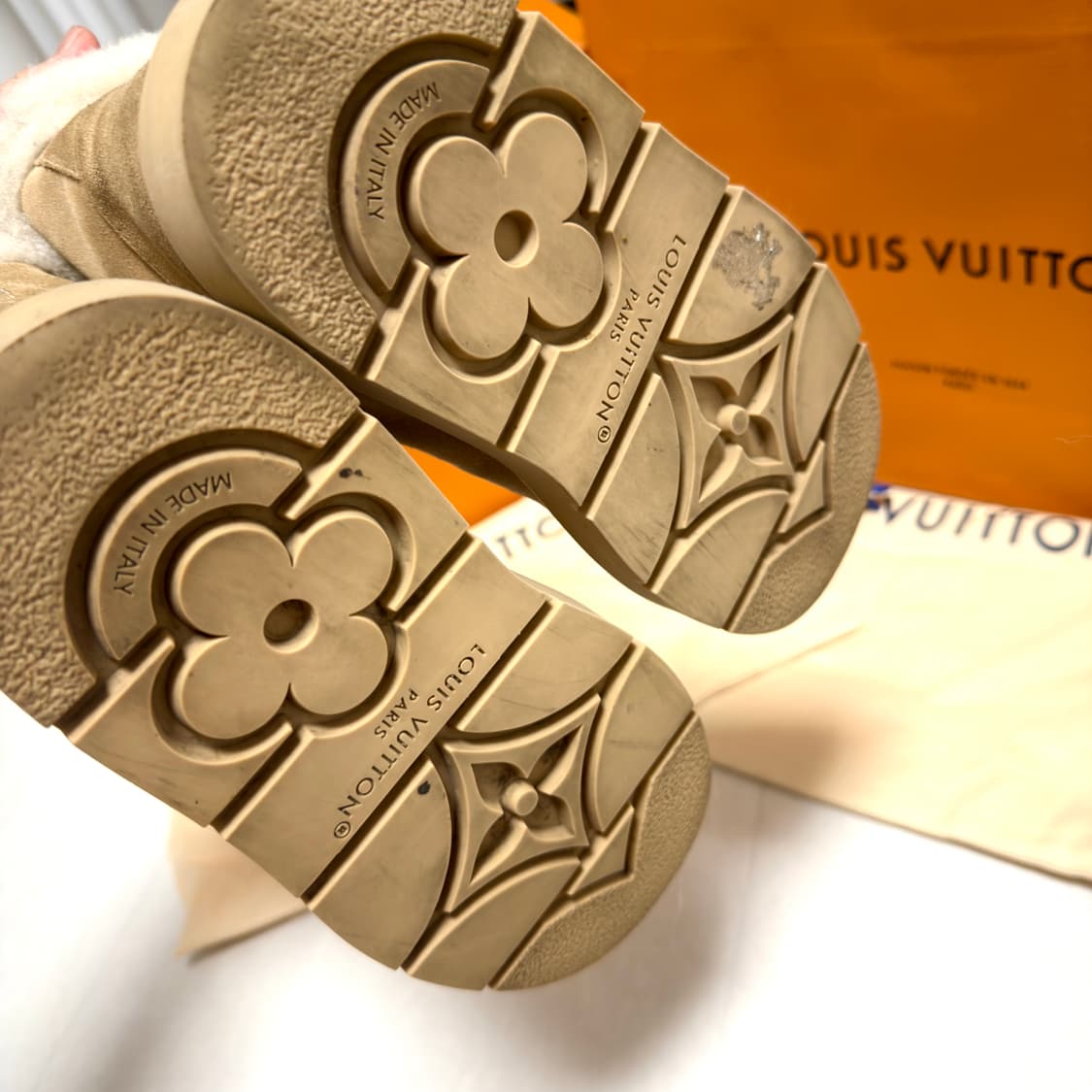 [백화점, 36size (240)]25FW 루이비통 코르티나 앵클 부츠  상품이미지4