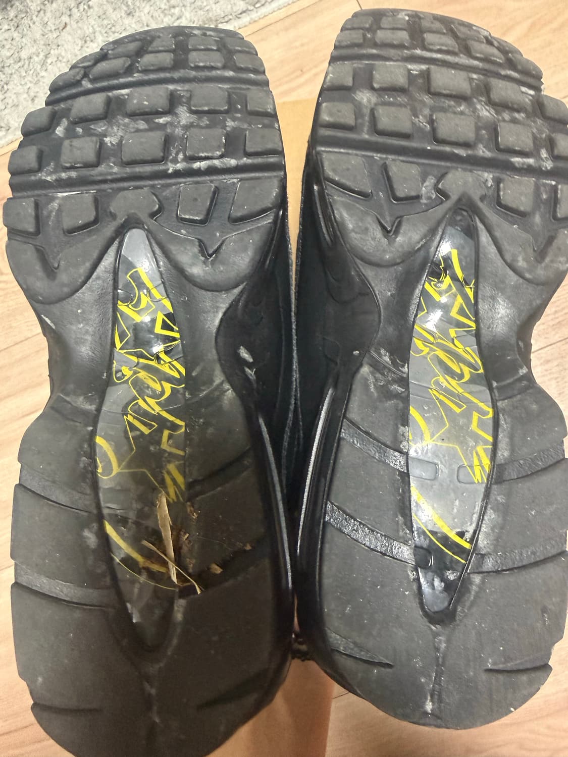 [265] 나이키 에어맥스95 코르테이즈 블랙 옐로우 상품이미지5