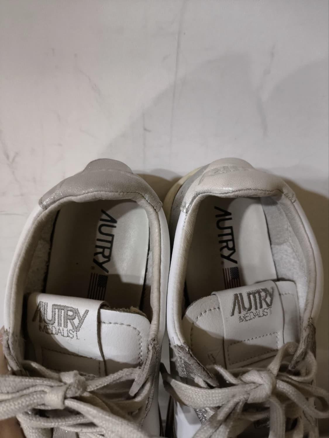 38 240mm 오트리 메달리스트 스니커즈 상품이미지6