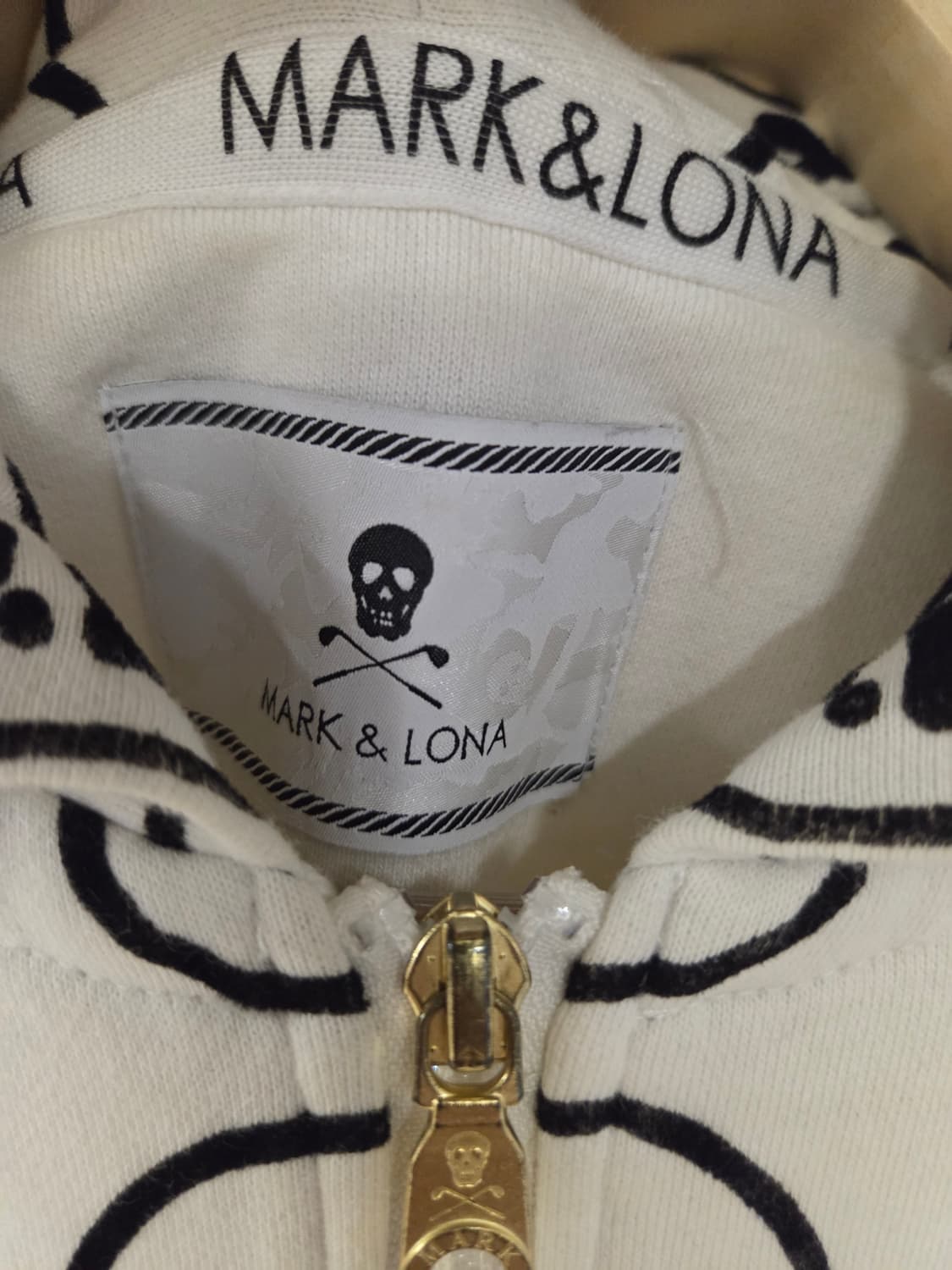 마크엔로나 여성집업 후드 상품이미지2