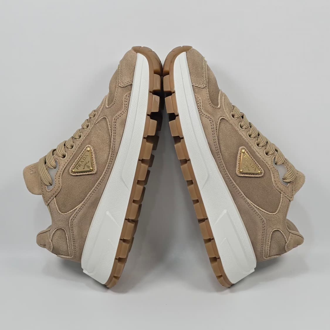 프라다 프락스 스웨이드 스니커즈 ( 230 ) 상품이미지4