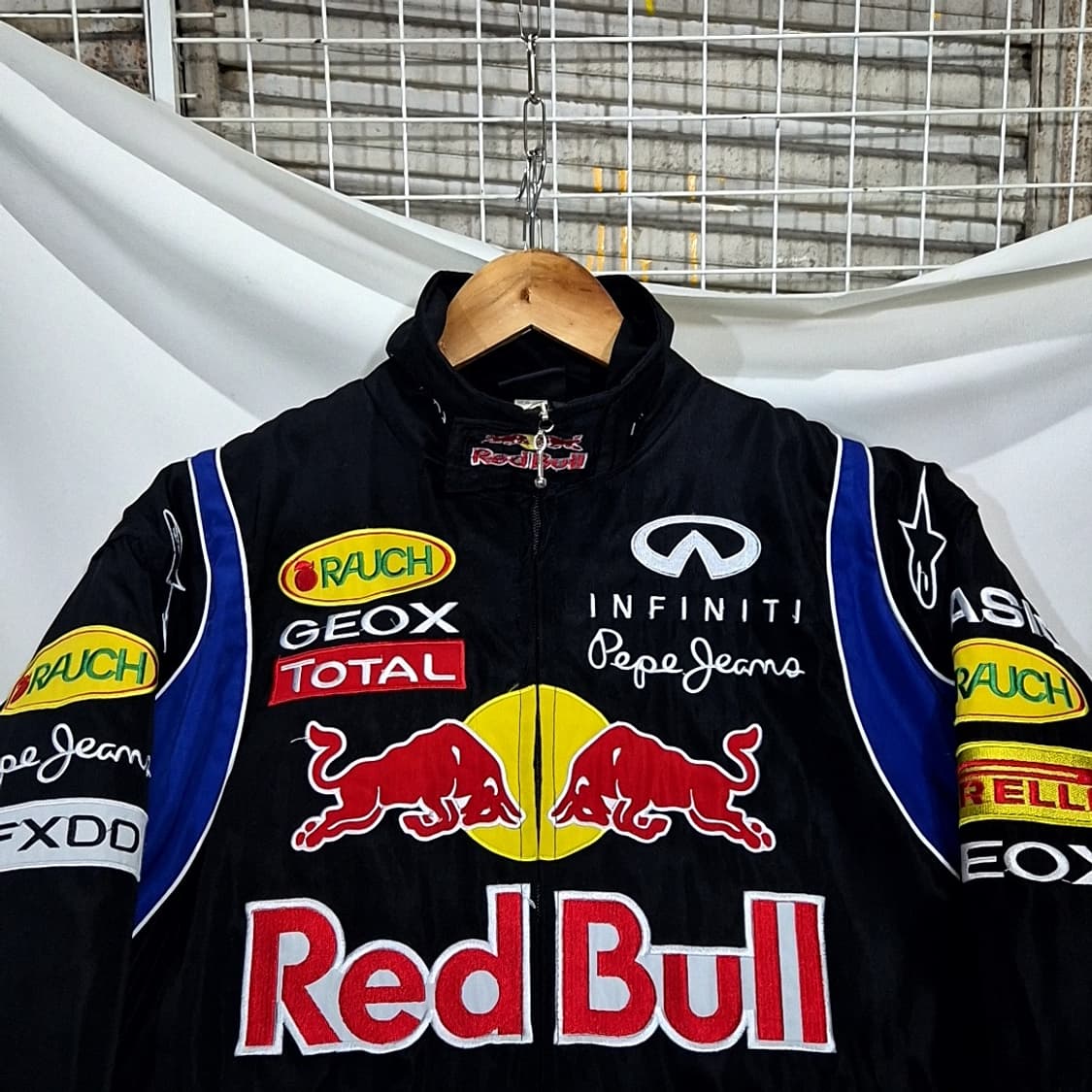 레드불 레이싱 자켓 상품이미지3