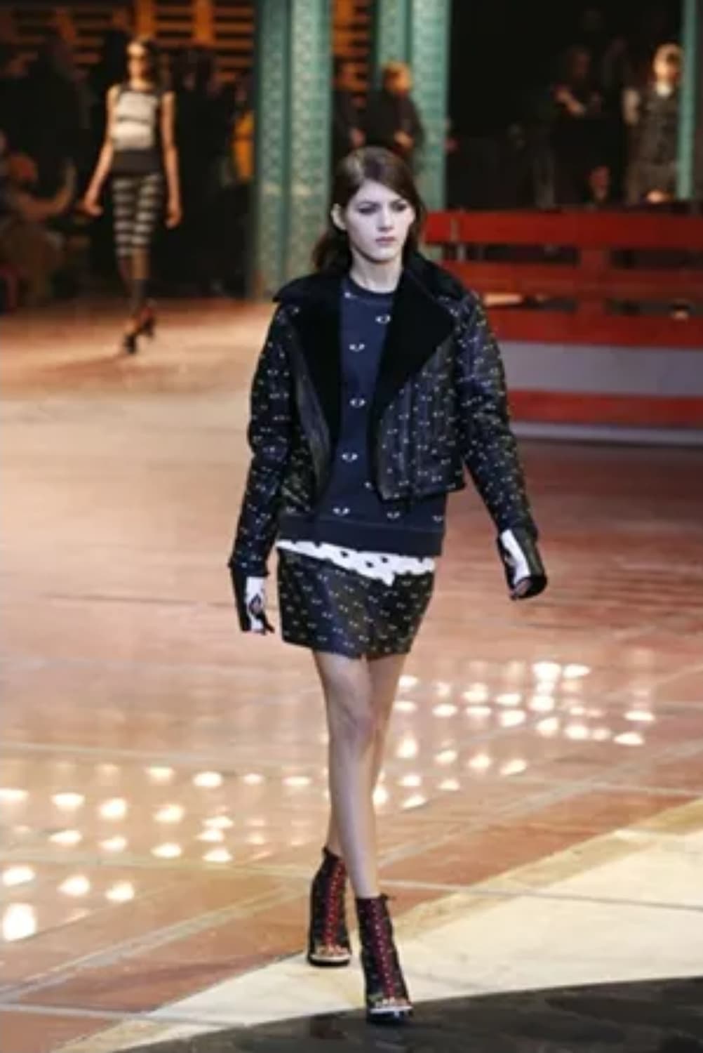 겐조 13fw 무스탕 상품이미지1