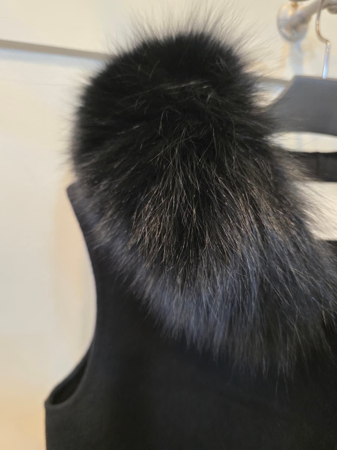 폭스퍼 후드 롱 울 베스트 블랙 상품이미지5