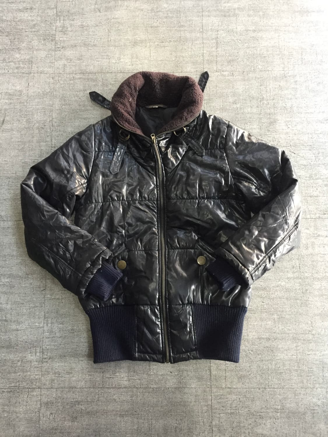 일본빈티지 Celegosip 올드스쿨스트릿보헤미안 유광패딩자켓 상품이미지1