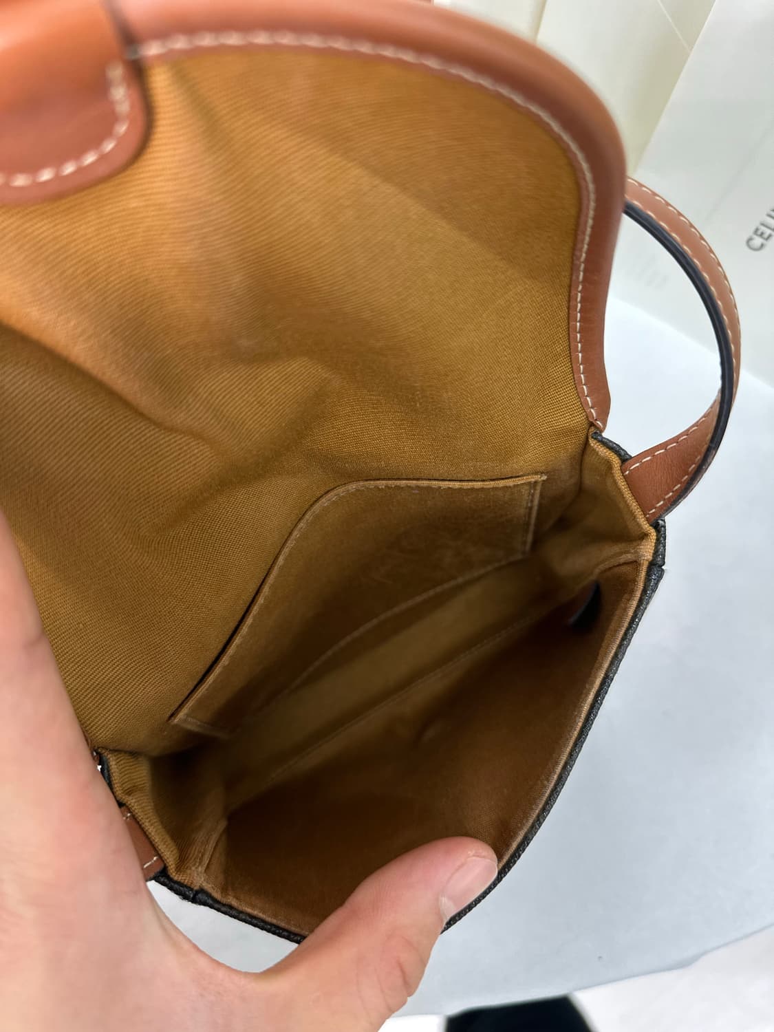 셀린느 미니베사체 숄더백 상품이미지8