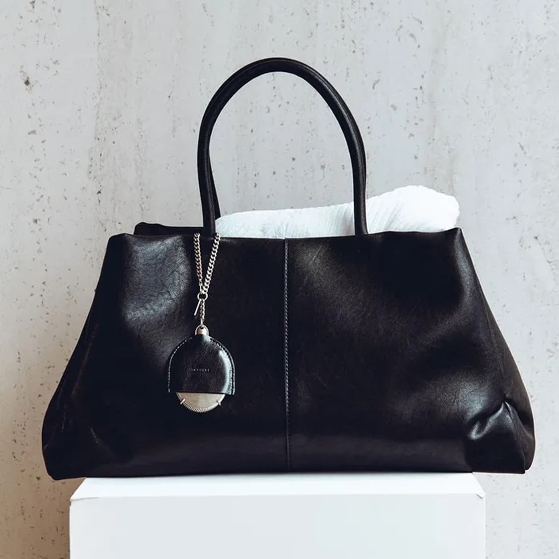 루에브르 앙플 토트백 라지 상품이미지1