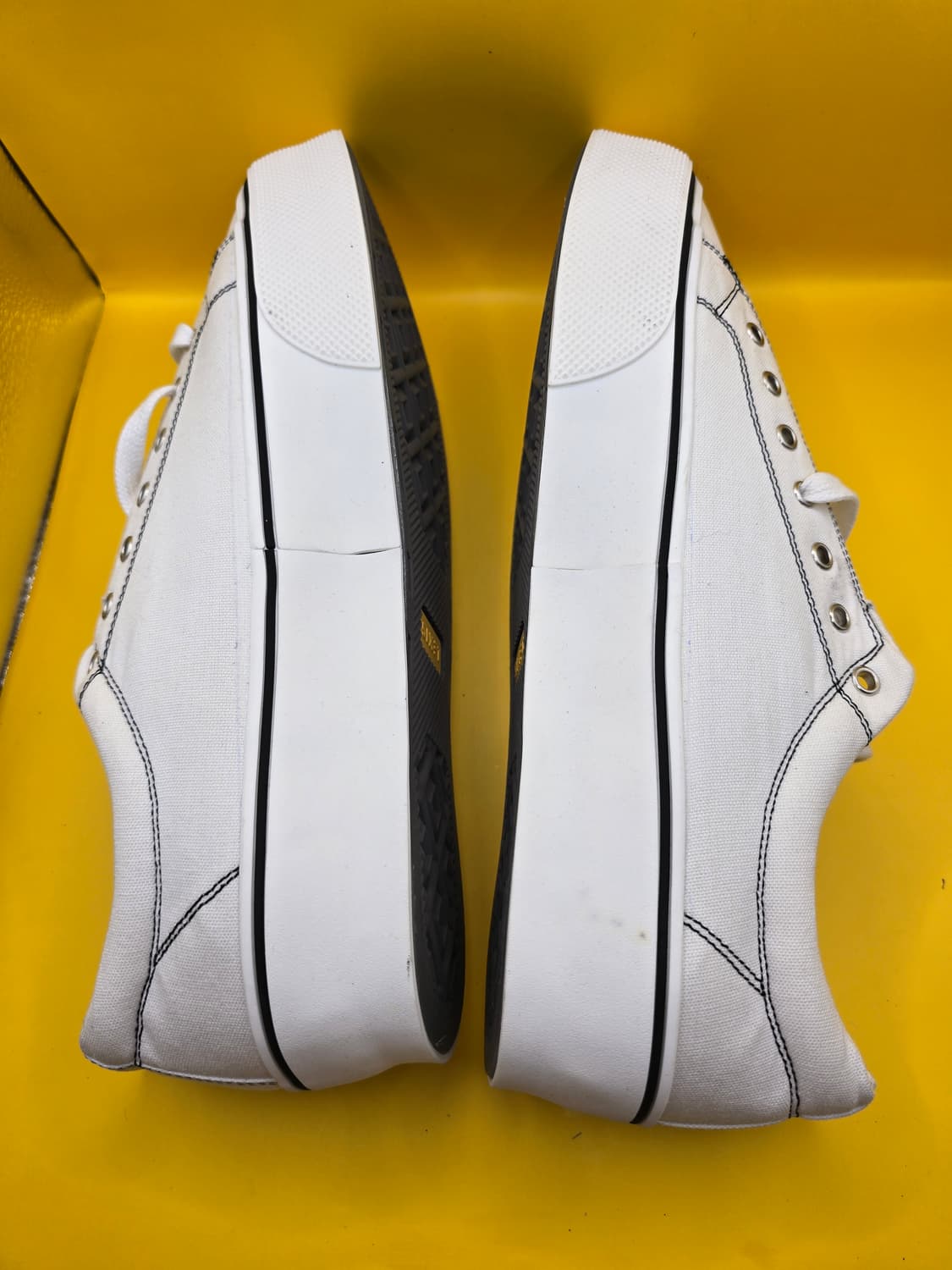 식스핏 스니커즈 285 (미사용) 상품이미지3