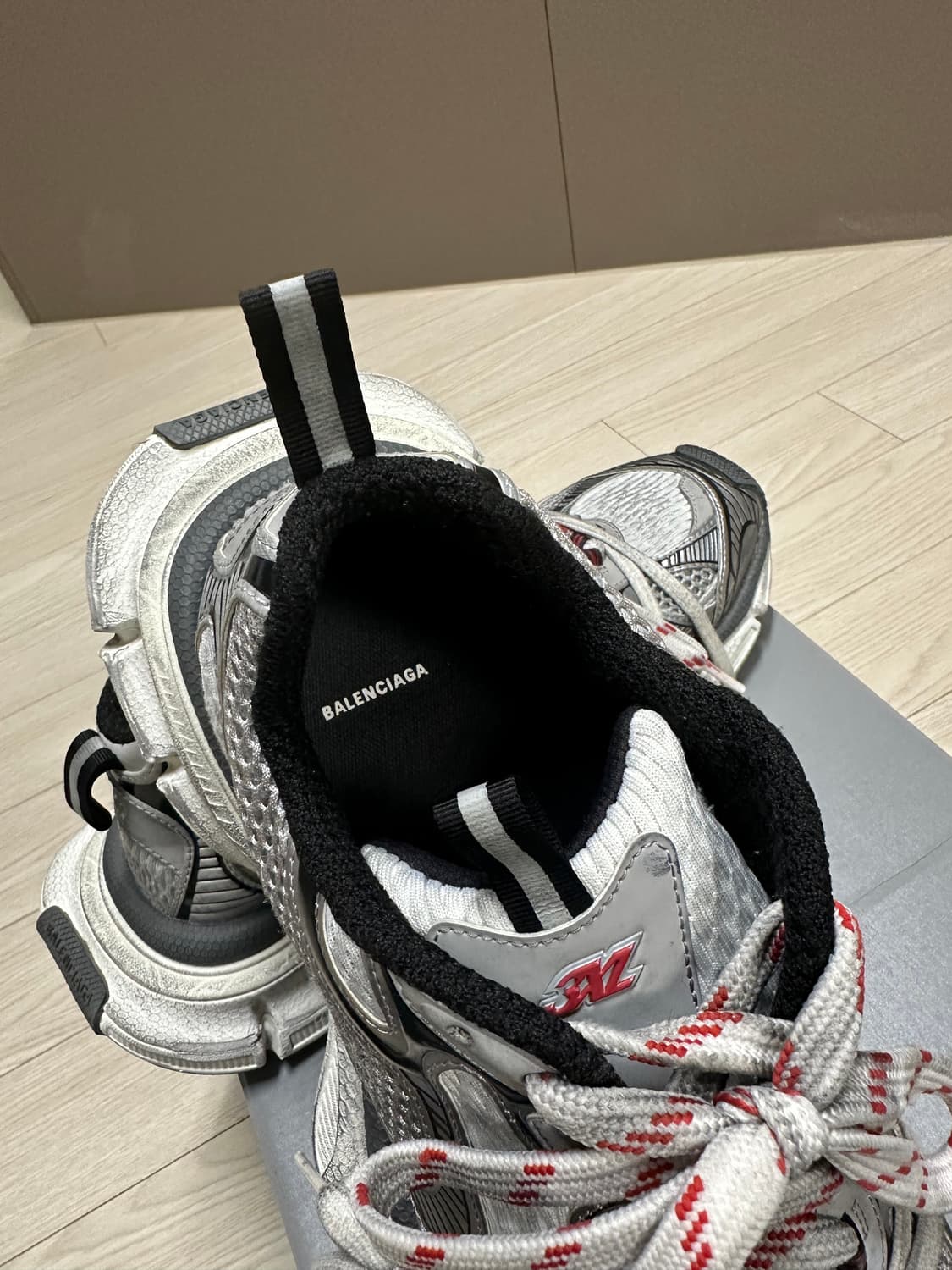 발렌시아가 3XL 그레이/레드 42 상품이미지8