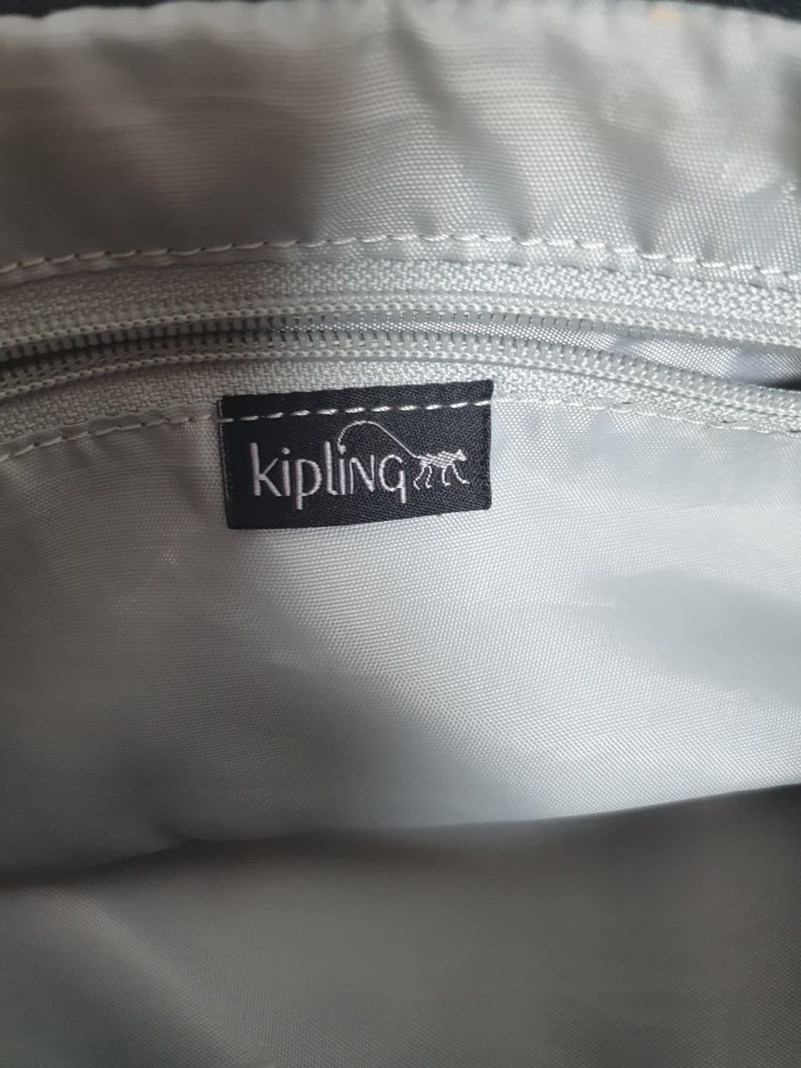 키플링 반달 숄더백 호보백 블랙 상품이미지8