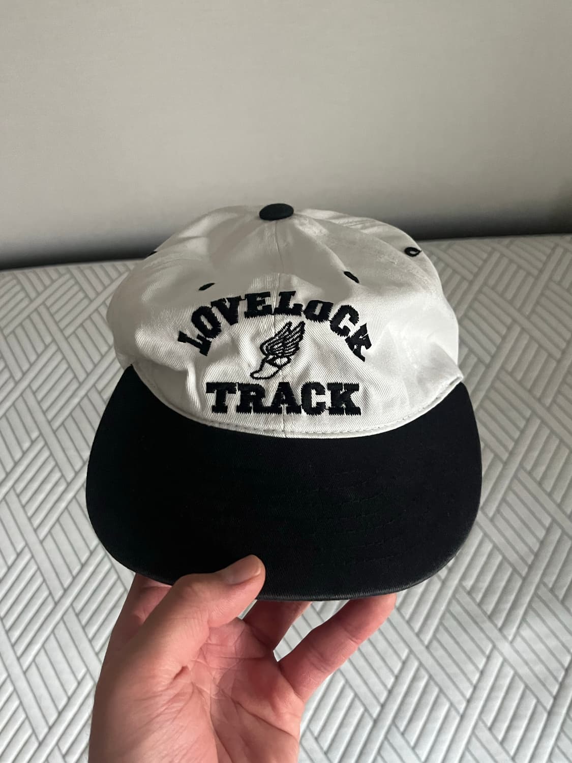 핑거프레스 도넛리벤지 모자 상품이미지1