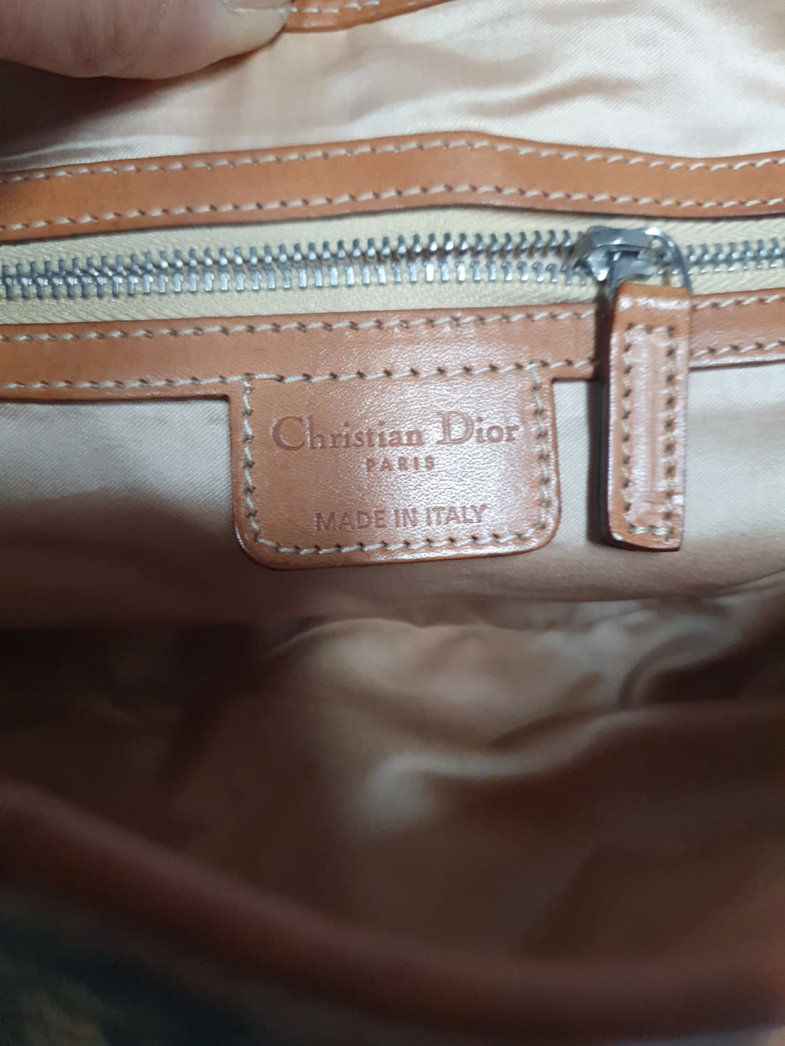 디올(Dior) 로맨틱 하트 브라운자물쇠 토트백 컨디션 좋아요. 상품이미지7