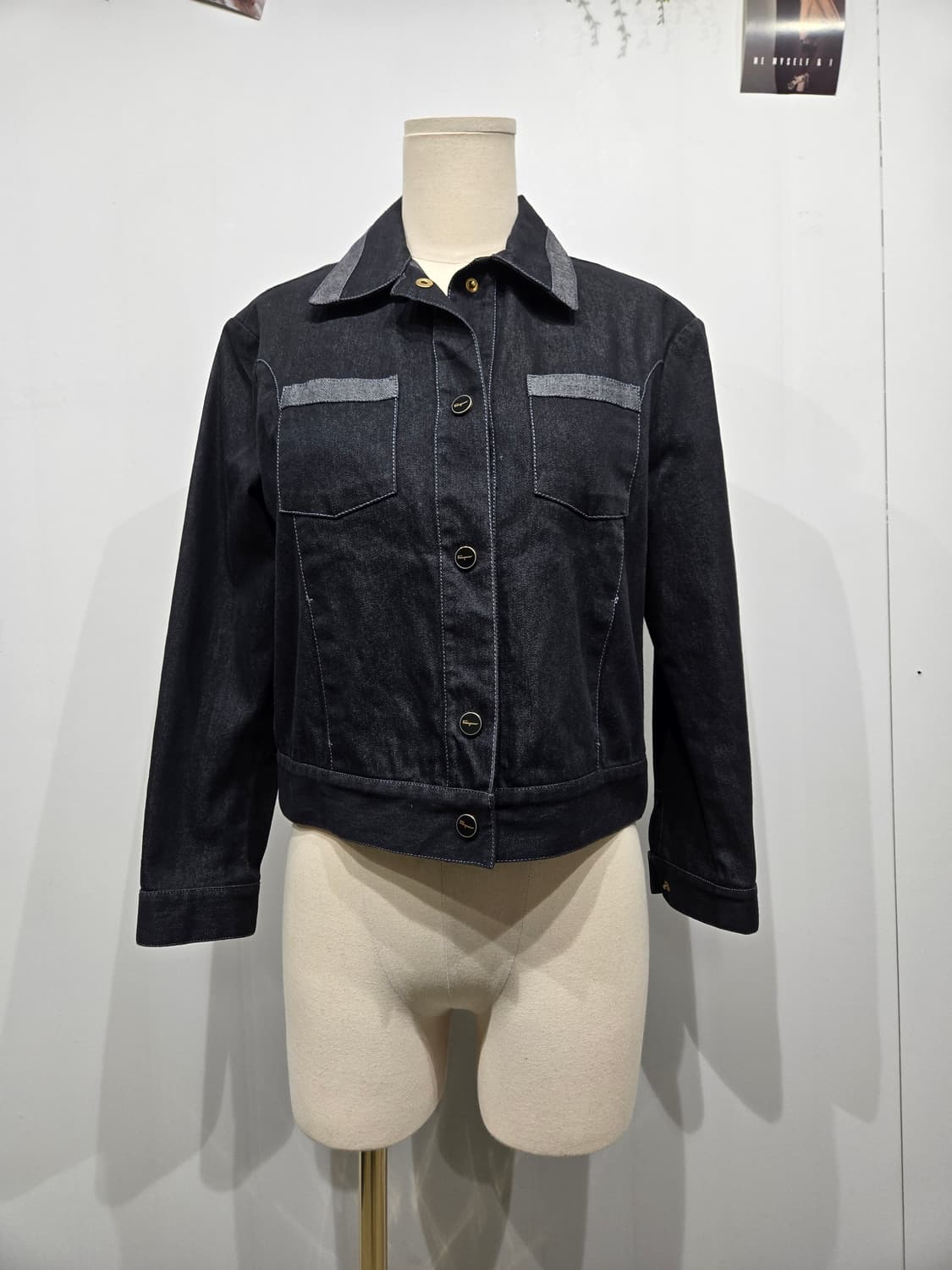 페라가모 블랙 데님 숏 자켓 상품이미지3