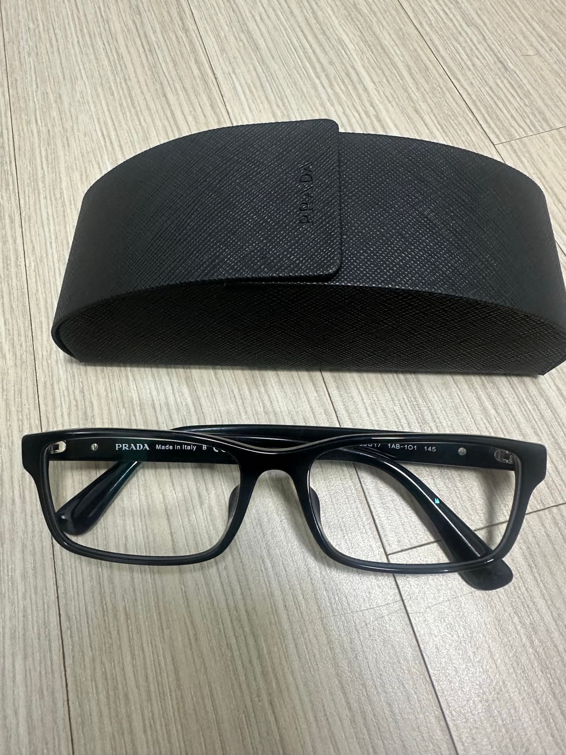 프라다 블랙 사각 뿔테  상품이미지1