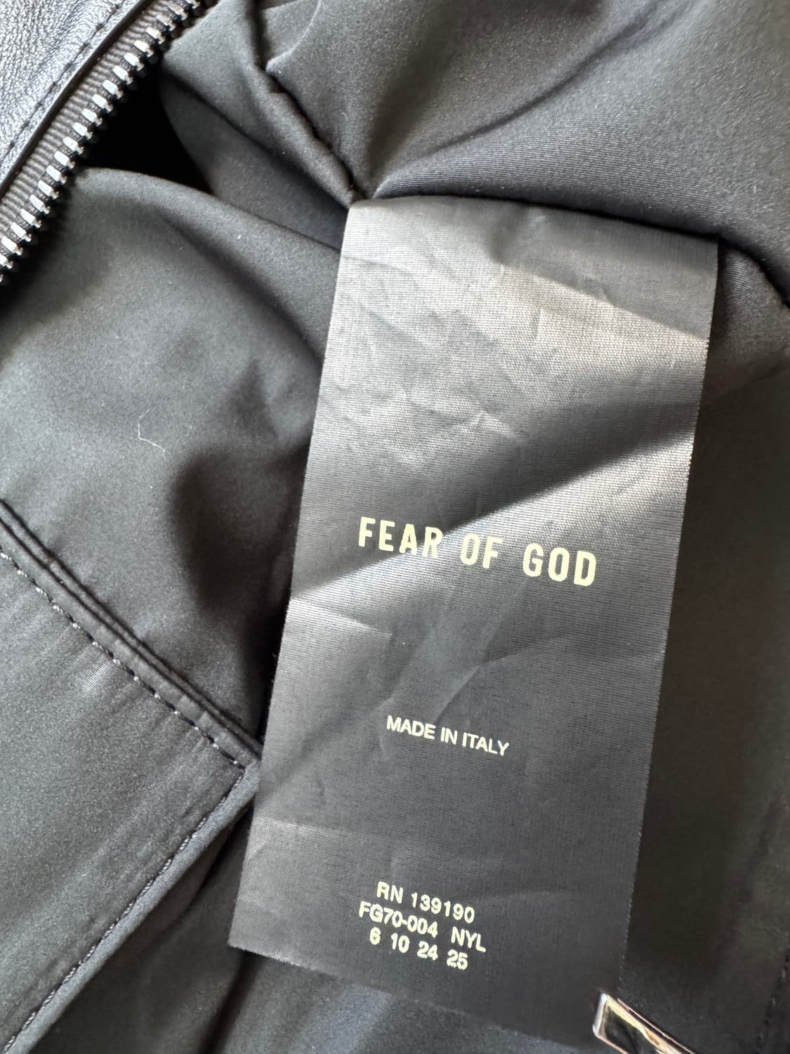 피어오브갓 7th 뉴스페이퍼 백 블랙 나일론 FEAR OF GOD SEV 상품이미지9