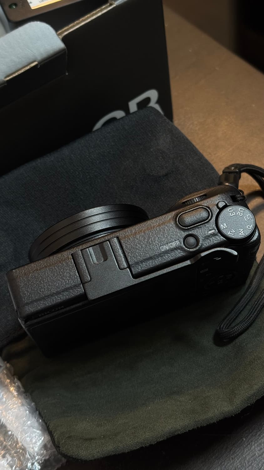 리코 gr3x hdf 800컷 (스킨o, 렌즈캡) 배터리2개 상품이미지5