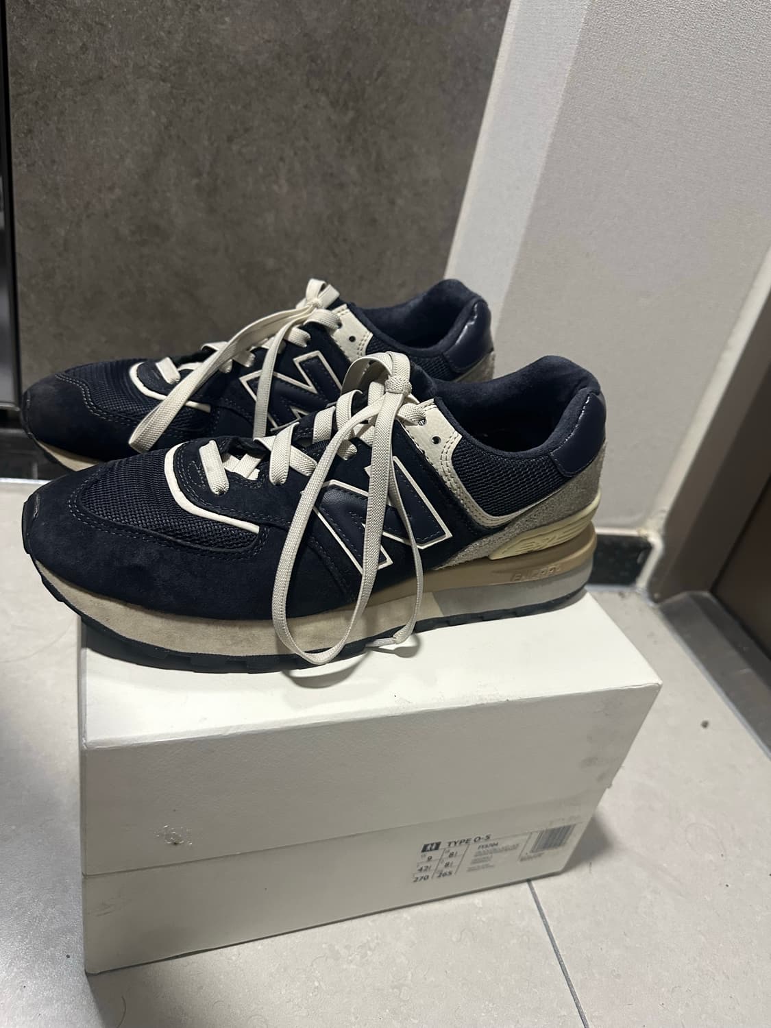 뉴발란스 레거시 네이비 상품이미지2