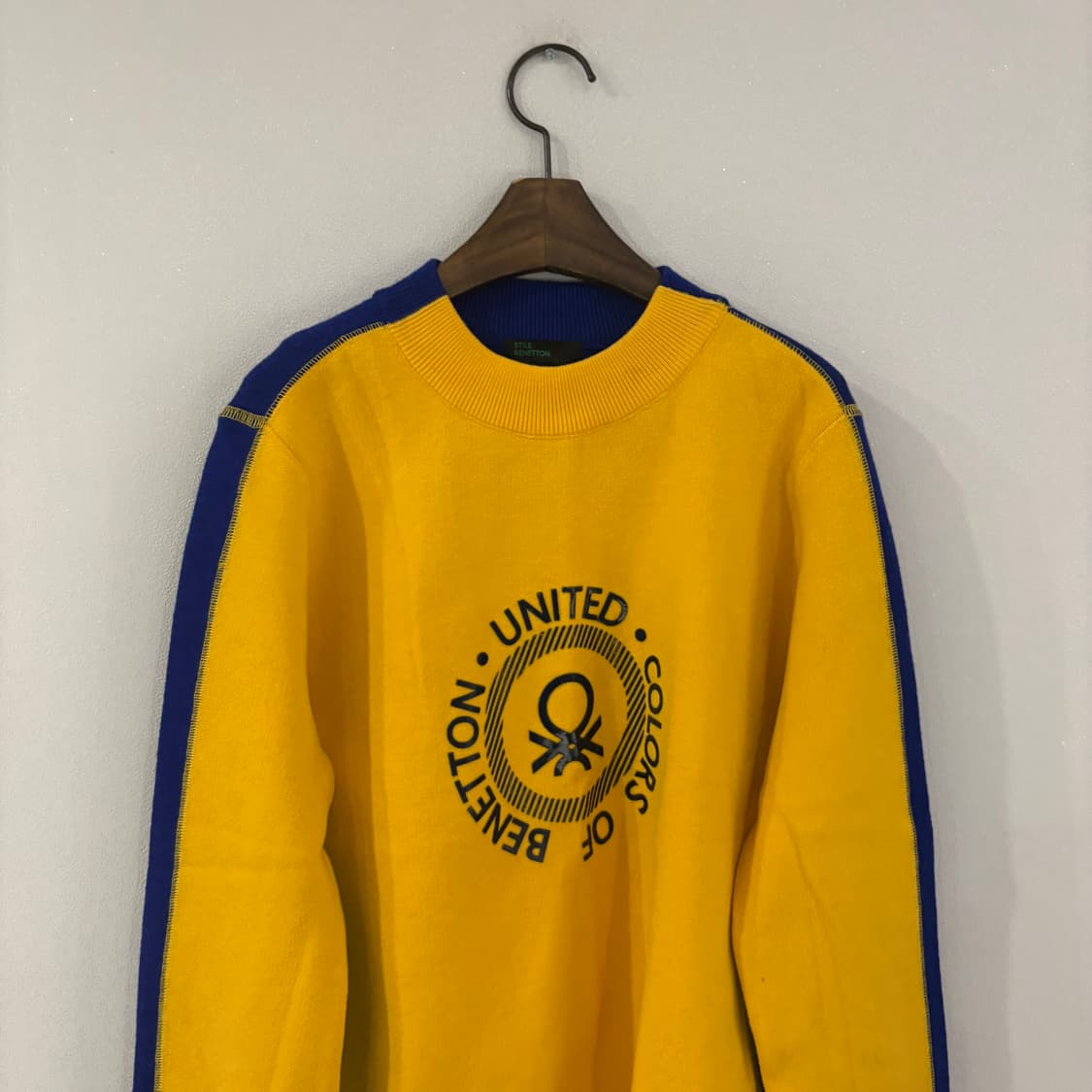 베네통 옐로우/네이비 컬러 니트 105 상품이미지3