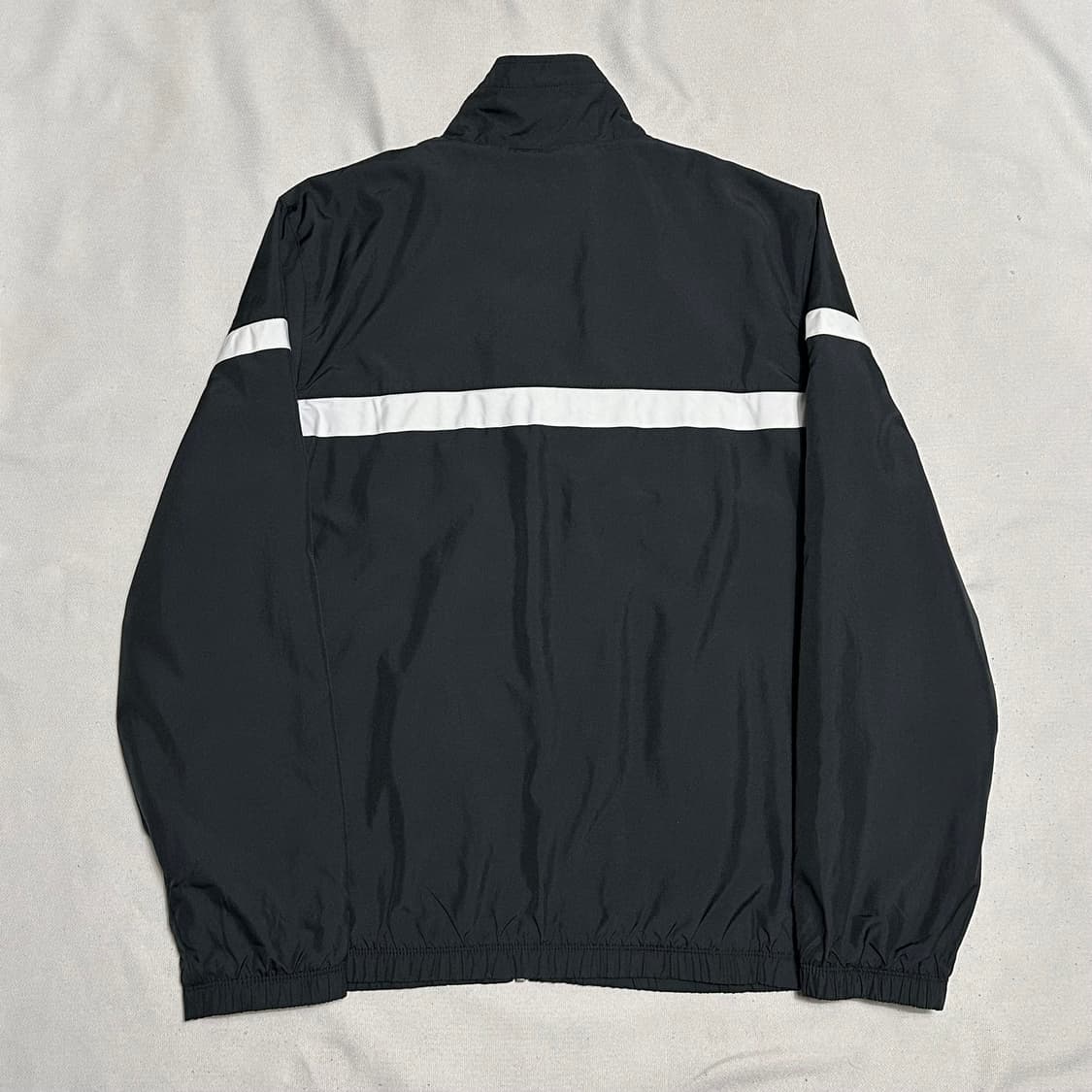 S 나이키 스우시 화이트 라인 바람막이 상품이미지3