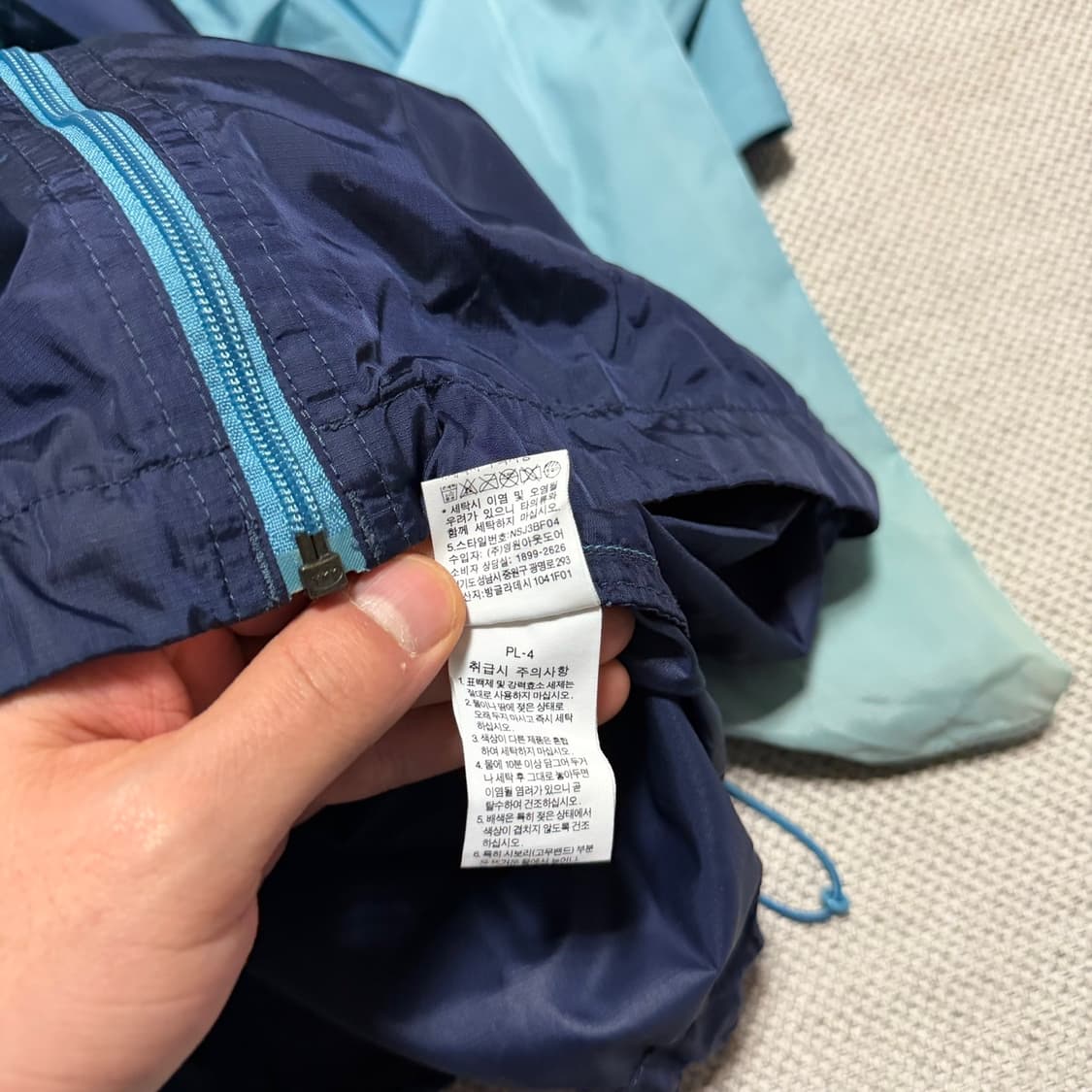 노스페이스 경량 바람막이 상품이미지4