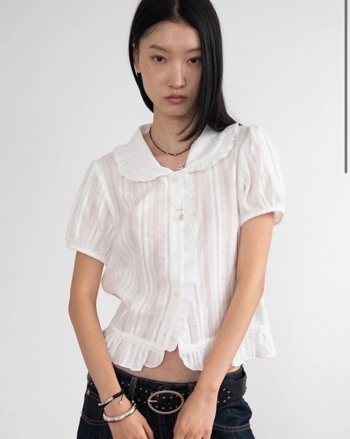 picky society lace frill short blouse 상품이미지1