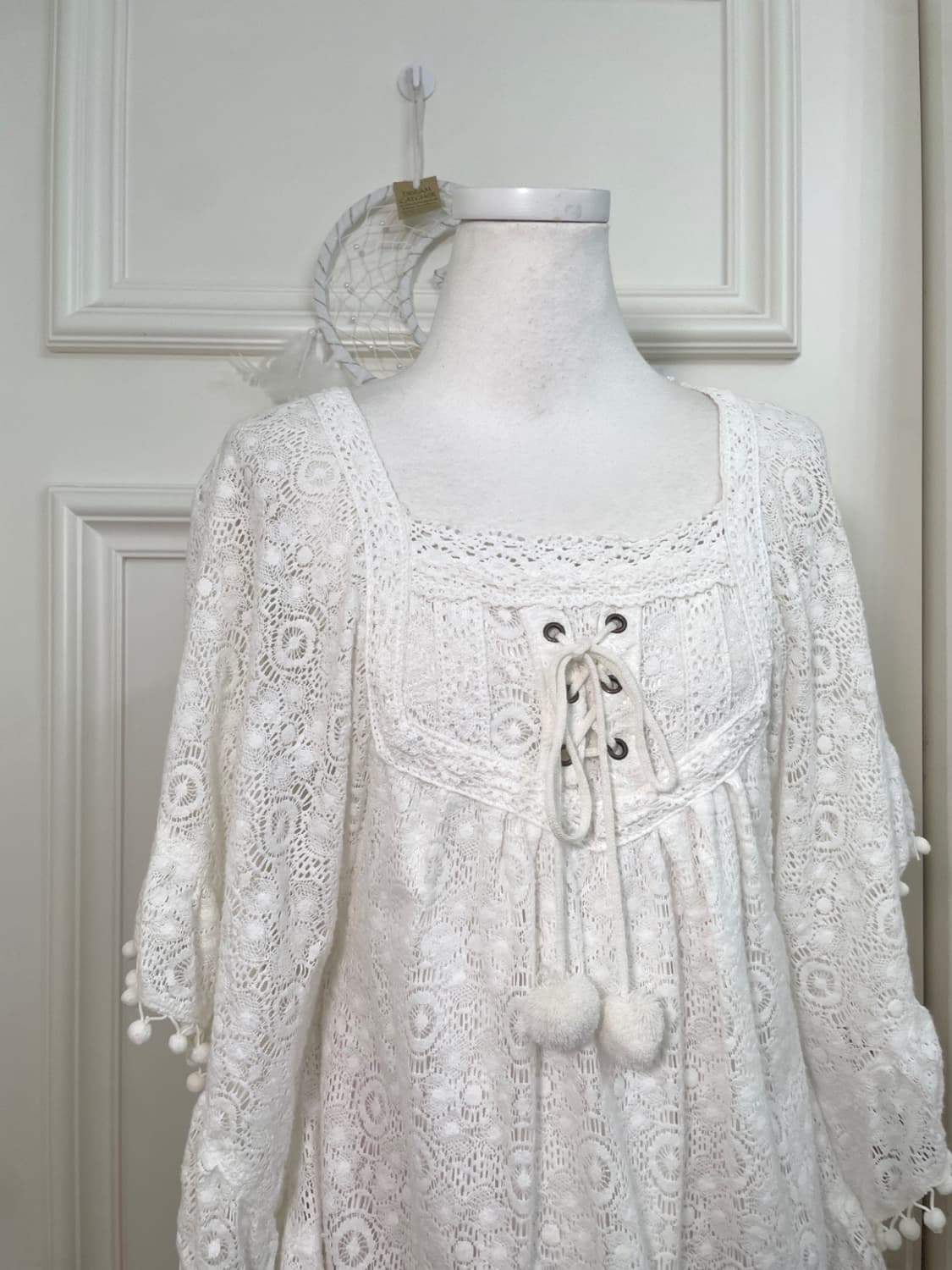 white lace cotton pompom blouse(size-M) 상품이미지6