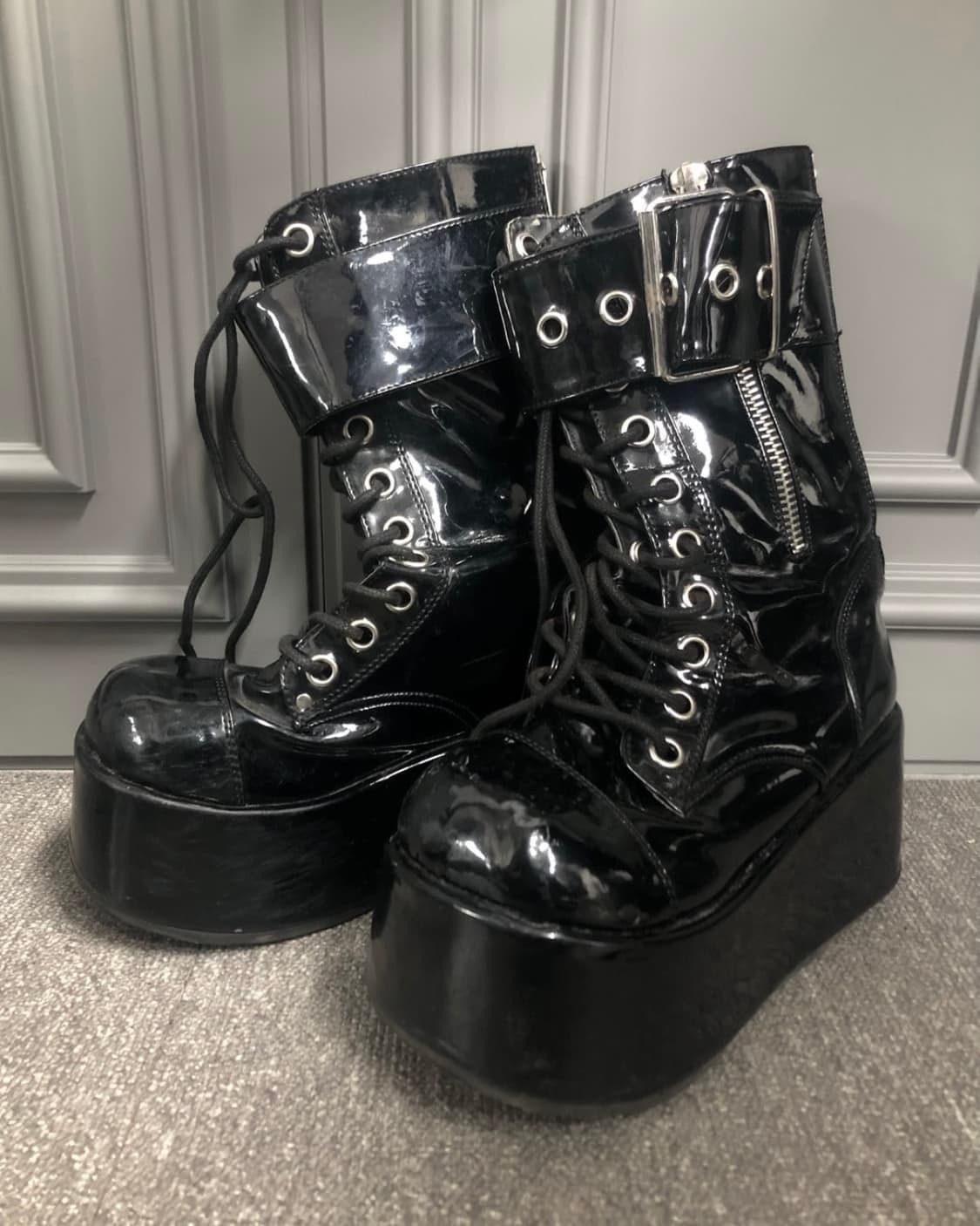 [245-250]데모니아 perol 150 버클 에나멜 통굽 부츠 상품이미지1