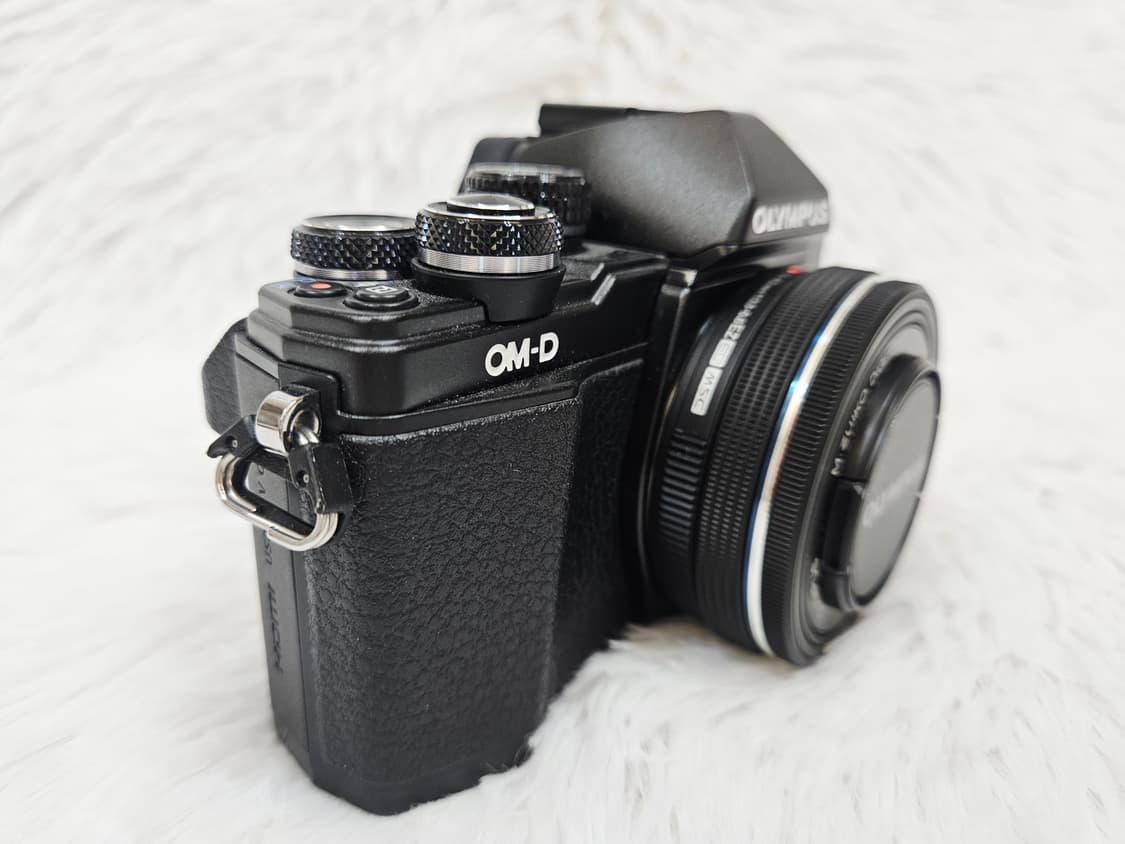 [민트] 올림푸스 OM-D E-M10 Mark II 미러리스 카메라 판매 상품이미지3