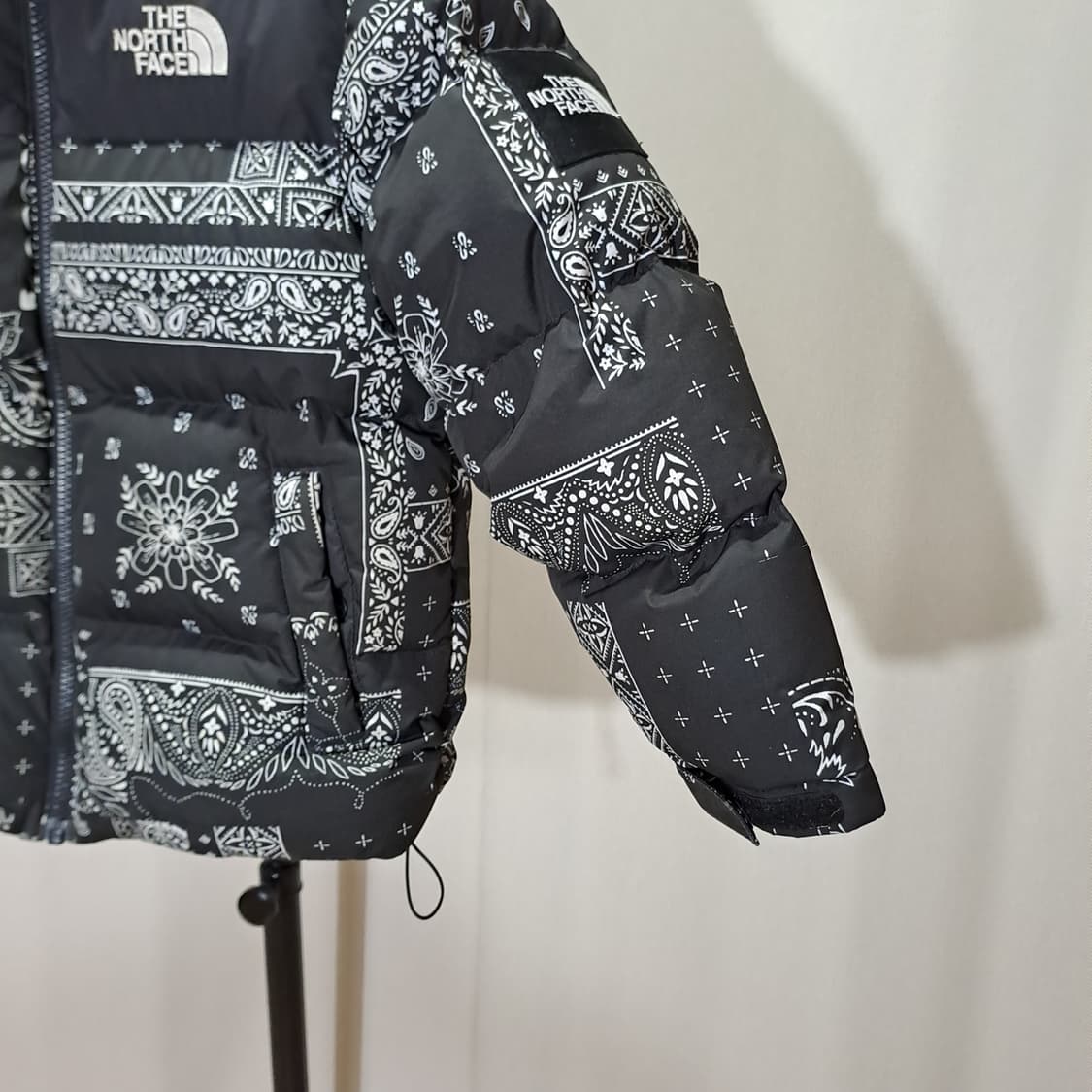 (택포 아동) 노스페이스 키즈 눕시 페이즐리 패딩 130 B589 상품이미지3